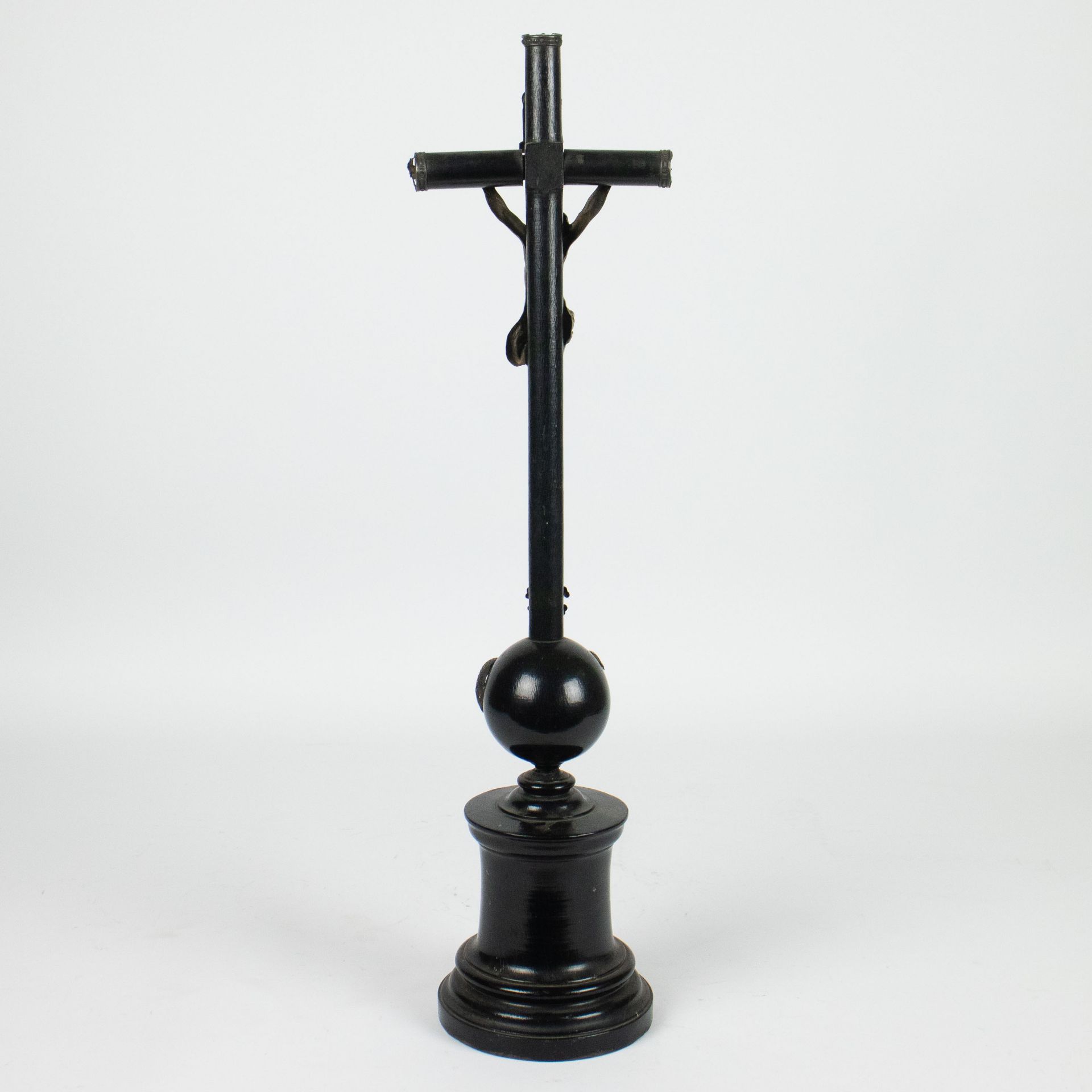 Crucifix with silver Christ - Bild 4 aus 4