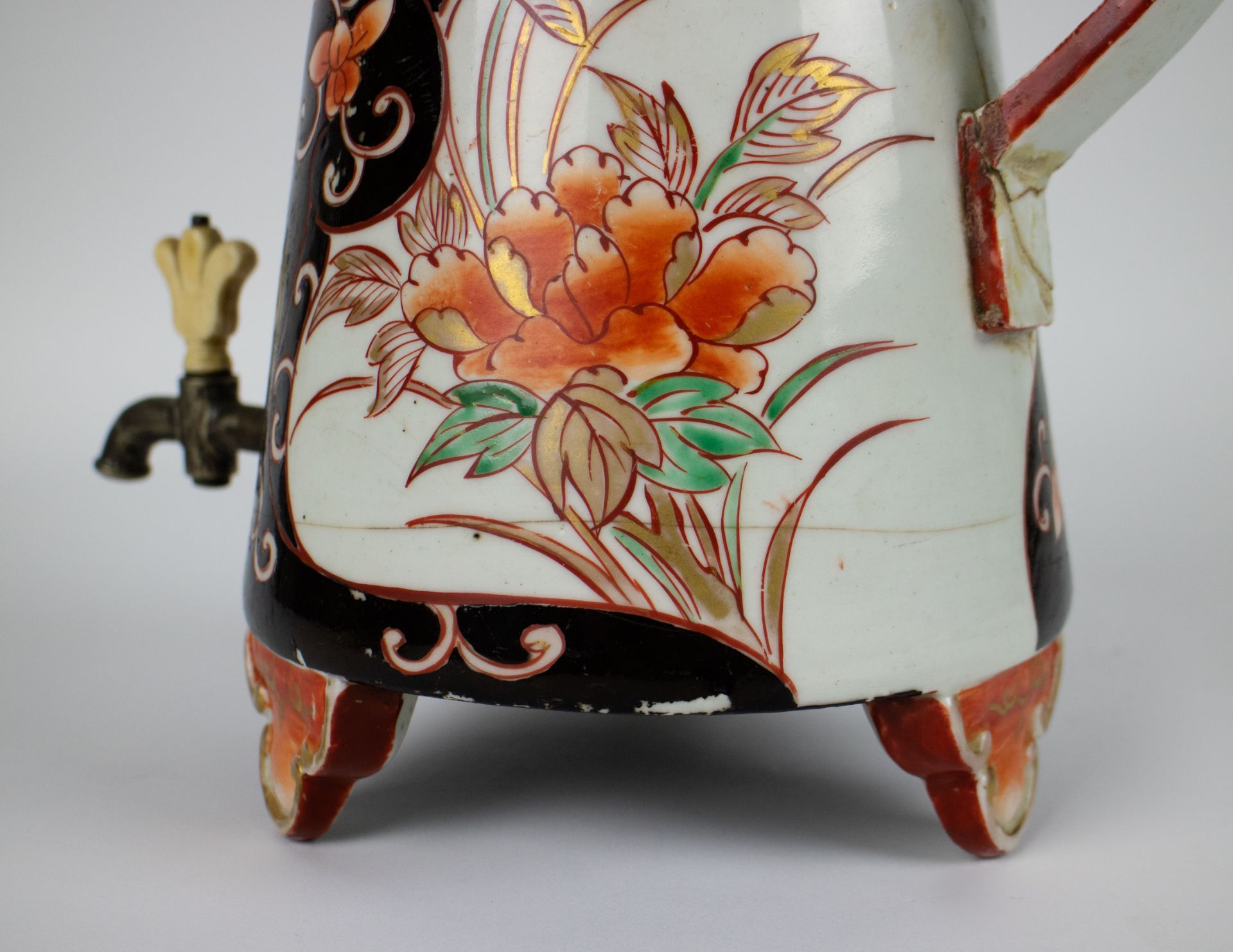 A 18th century Imari jug - Bild 9 aus 10