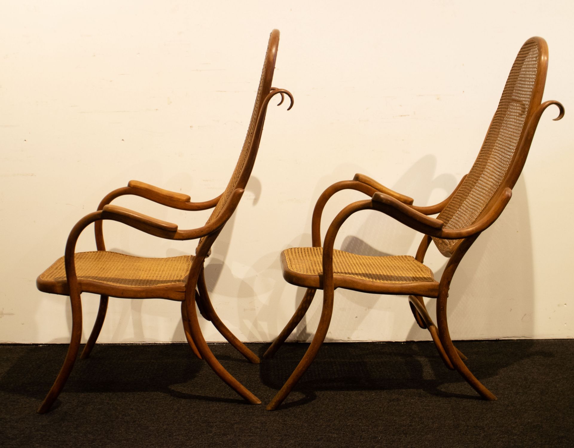 2 original Thonet armchairs - Bild 3 aus 4