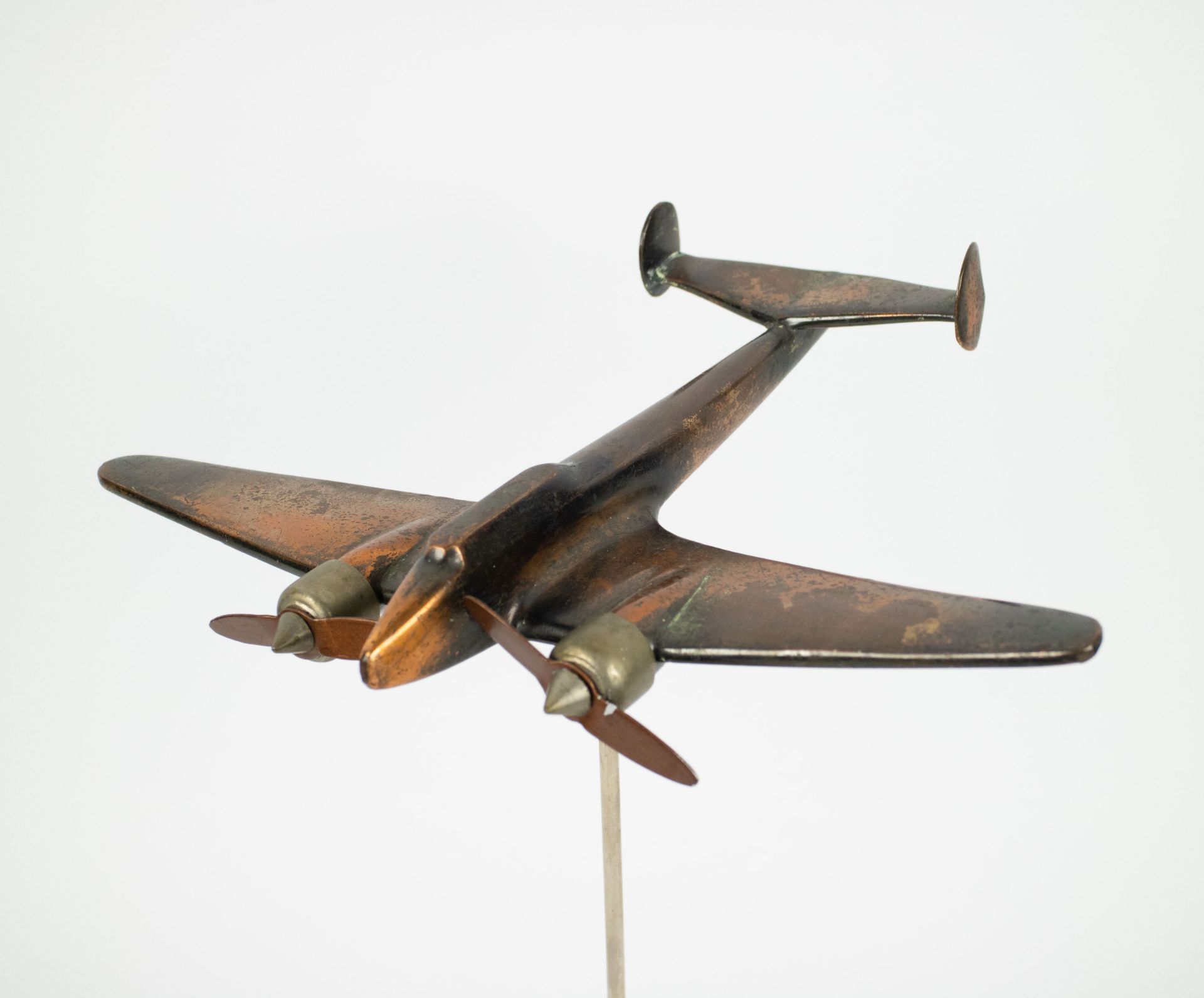 Miniature twin engine airplane