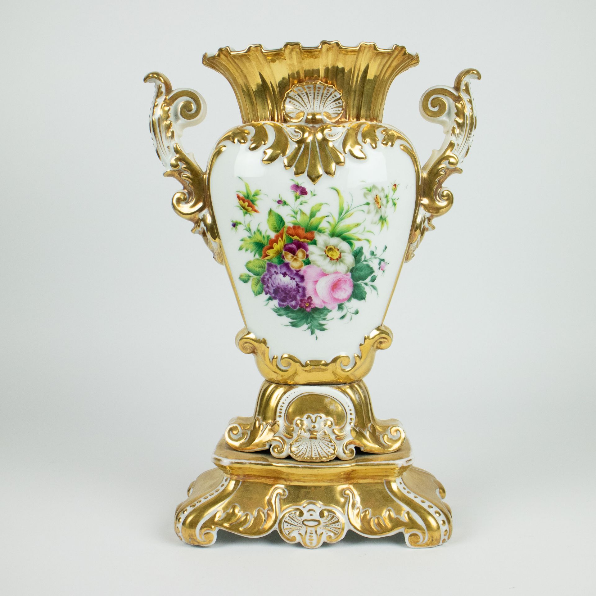 Vieux Bruxelles porcelain gilded vase with romantic decor 19th century - Bild 3 aus 5