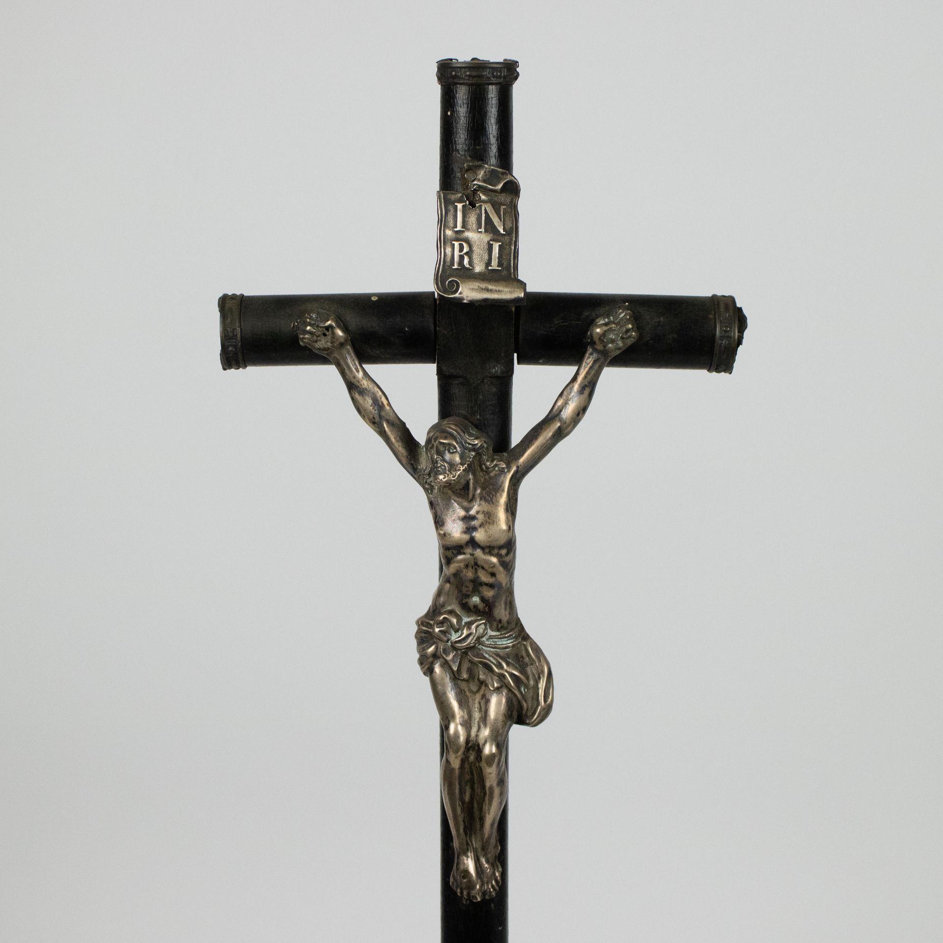 Crucifix with silver Christ - Image 2 of 4