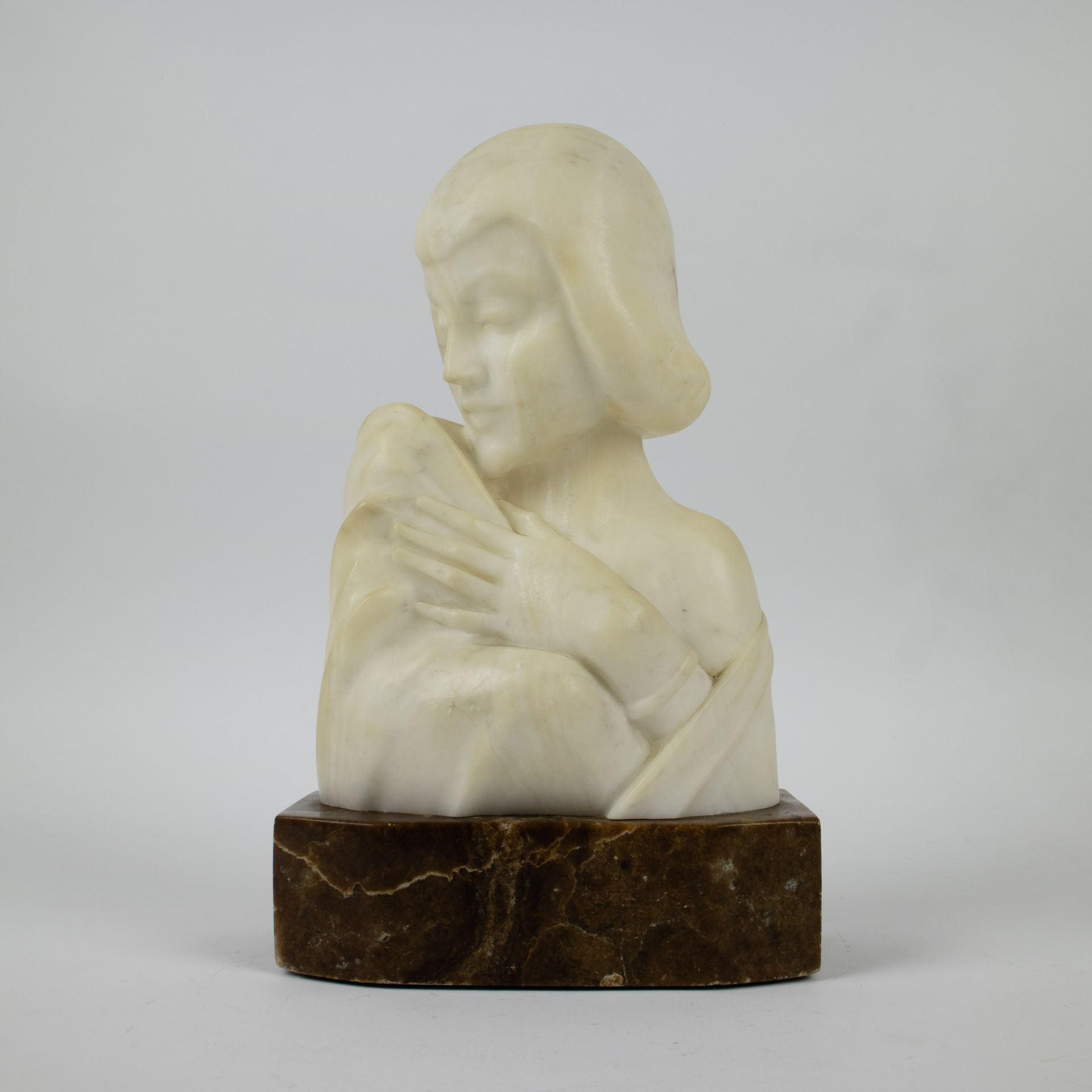 Marble buste of a young Lady