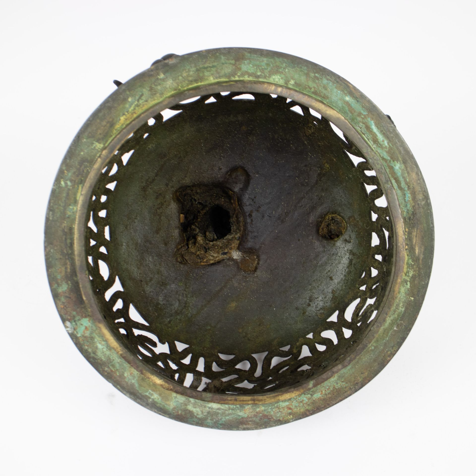 A large Chinese incense burner - Image 18 of 18