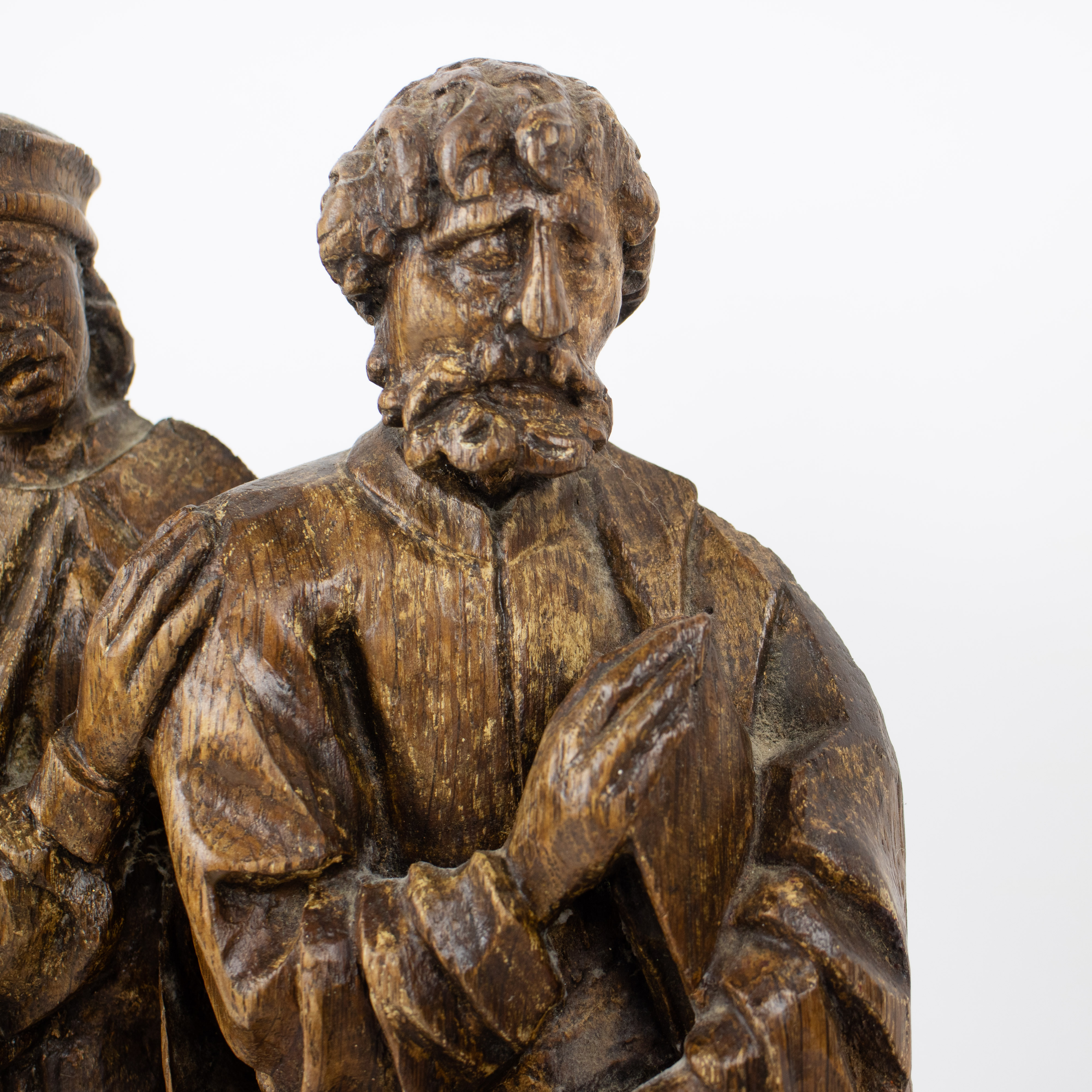 A carved wooden relief of two Saints, Flemish late 15th early 16th century - Image 5 of 9