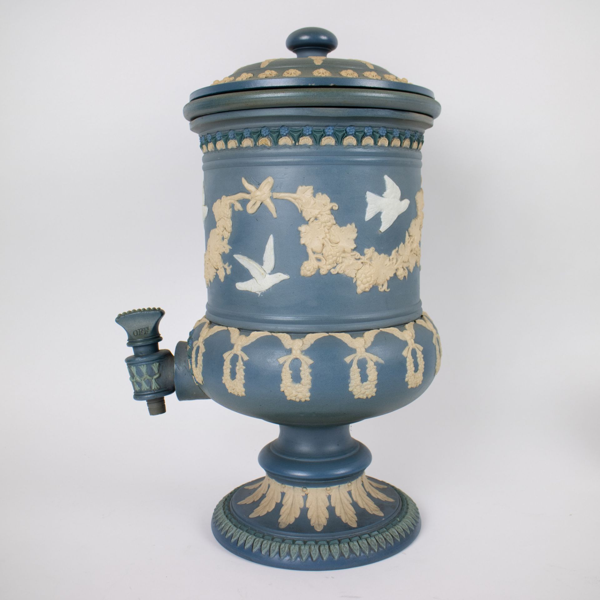 A collection of Wedgwood - Image 8 of 9