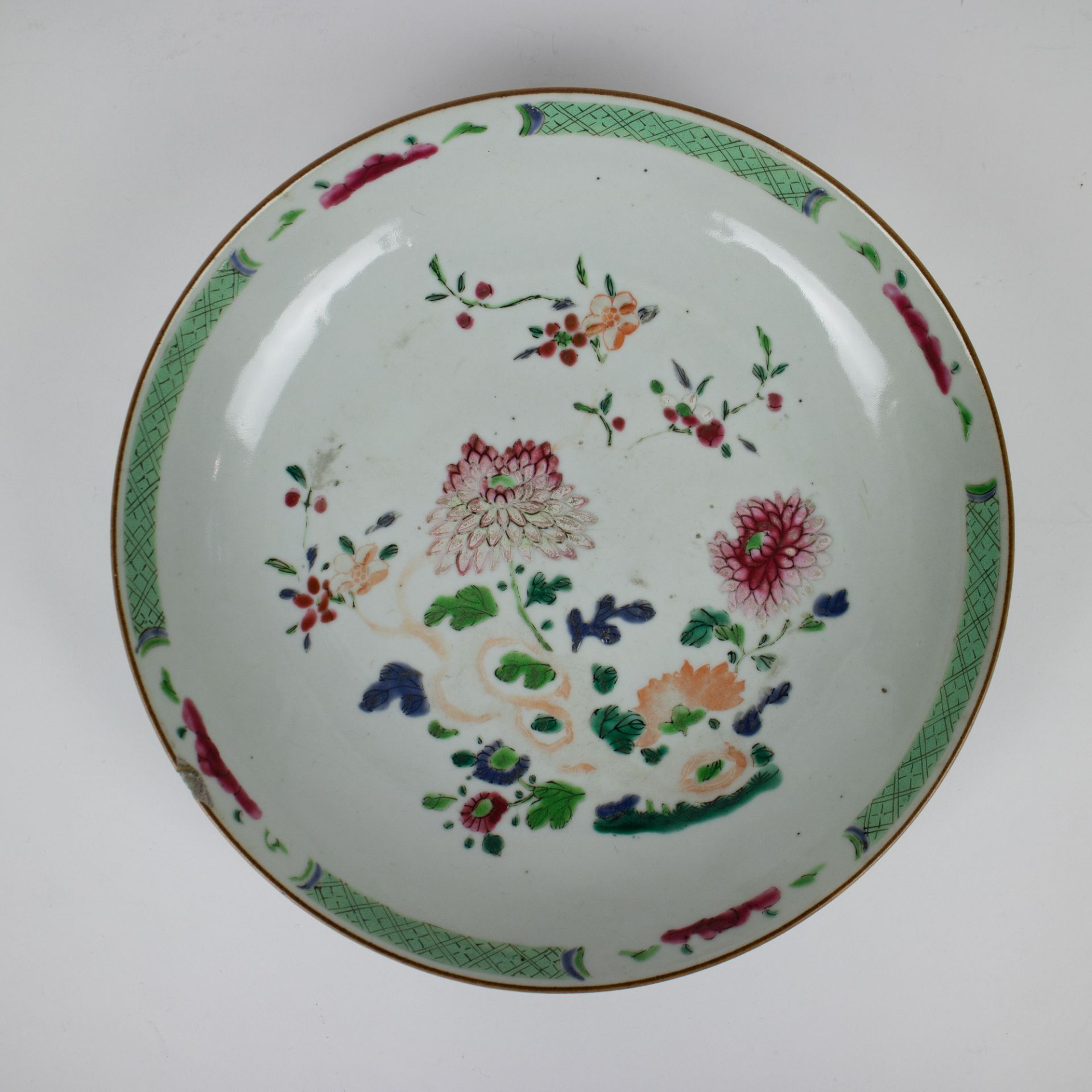 2 Chinese plates, Qianlong - Image 6 of 8