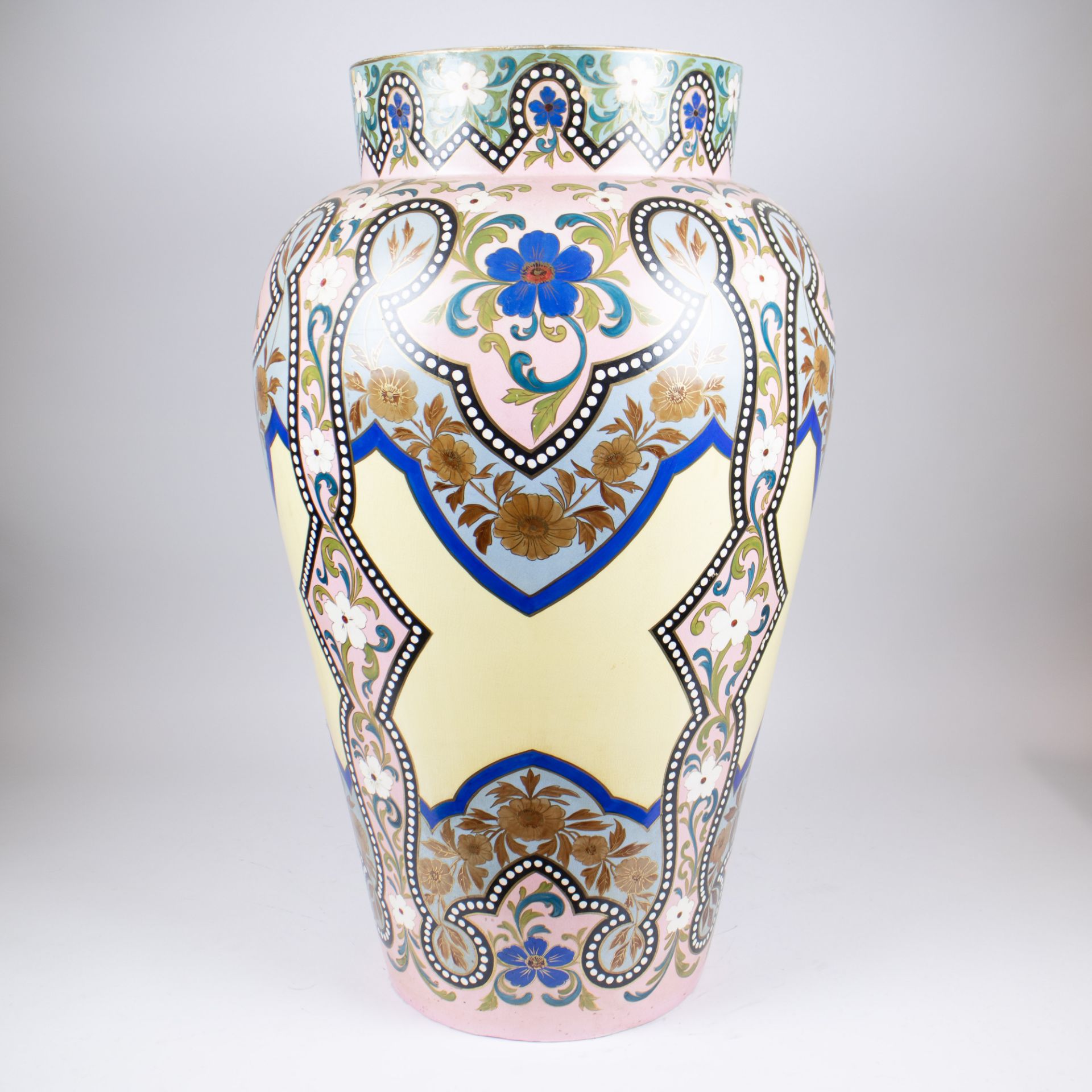 A large Belle époque vase - Image 4 of 5