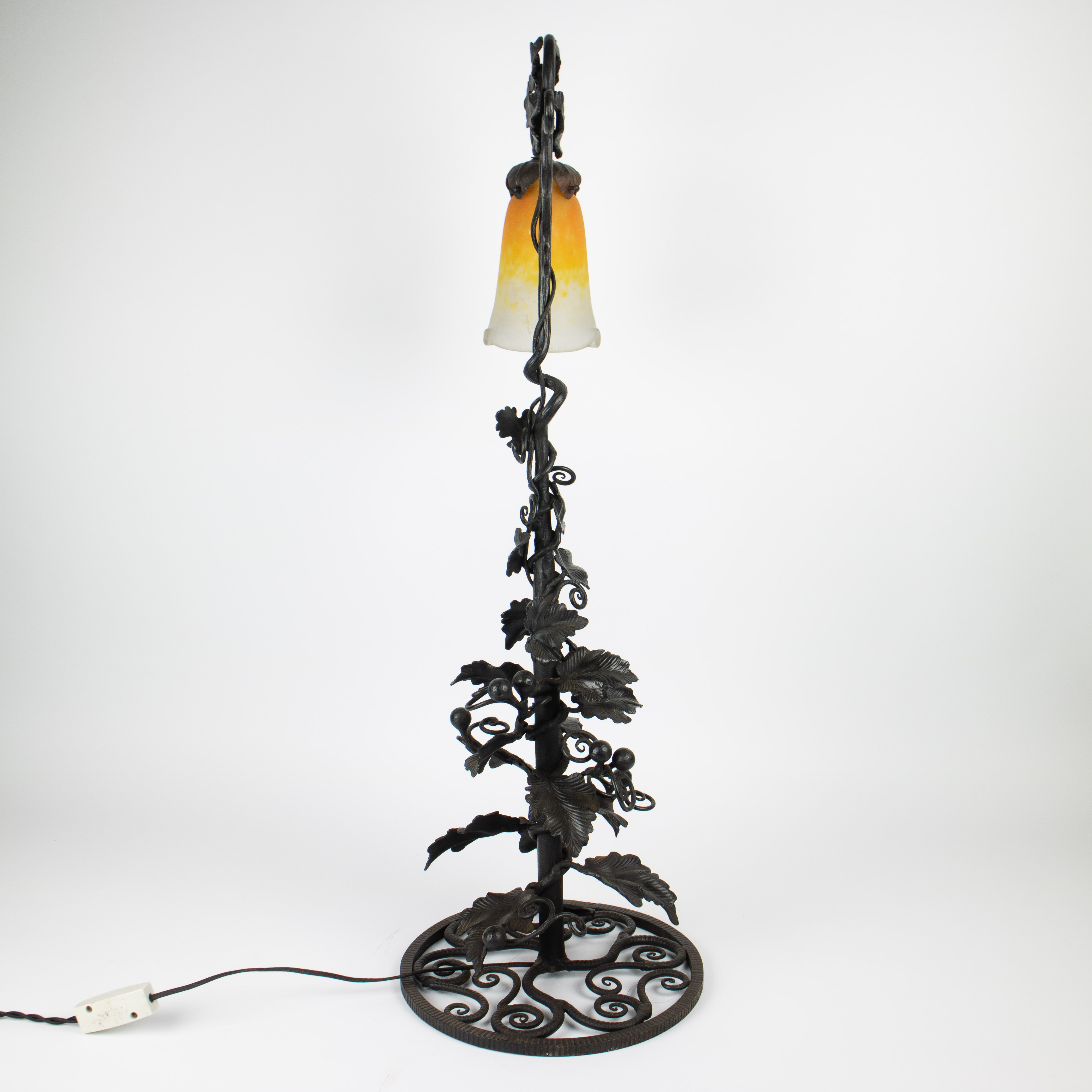 Art Deco cast iron lamp with Muller glass shade - Image 2 of 5