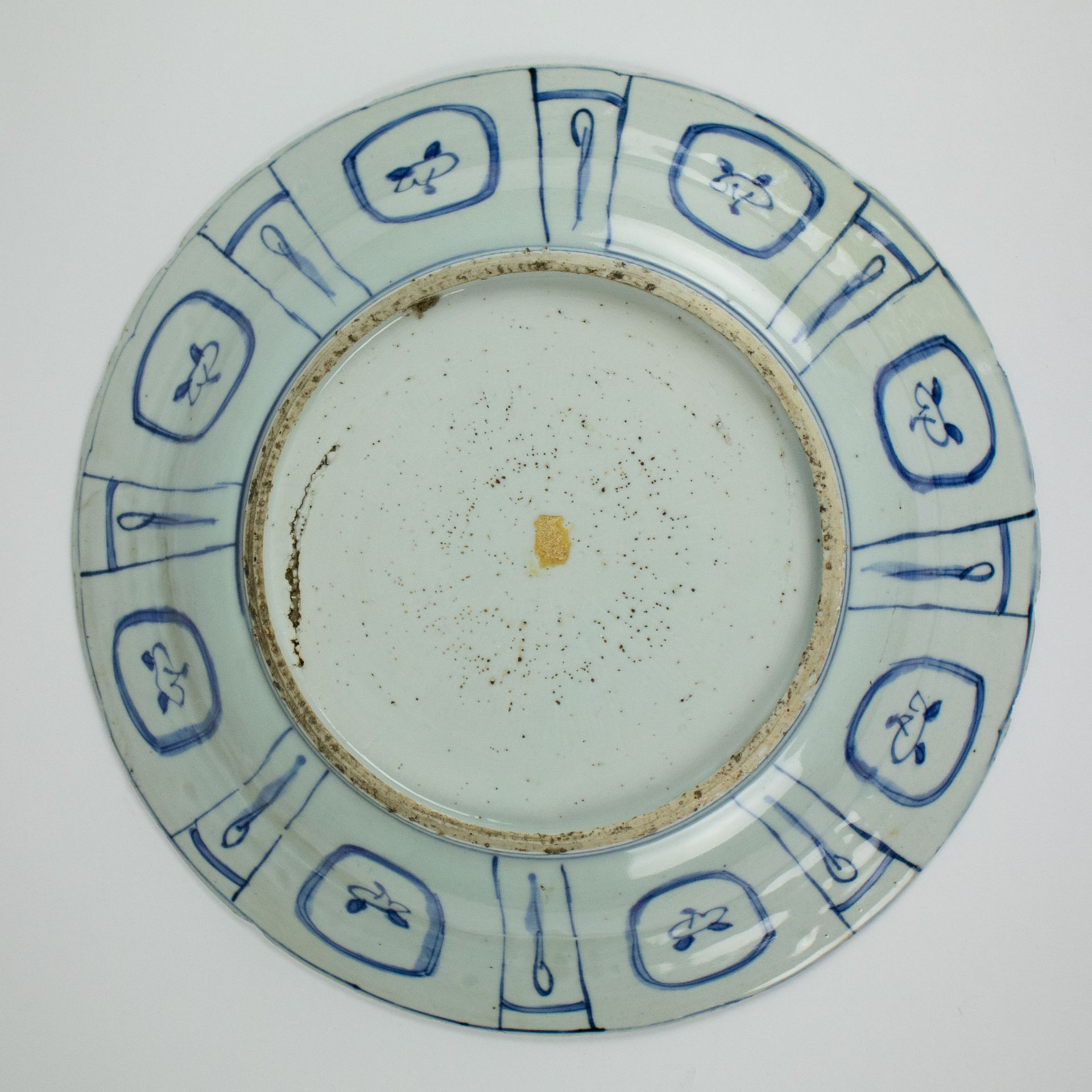 Chinese crack porcelain WANLI - Image 2 of 2