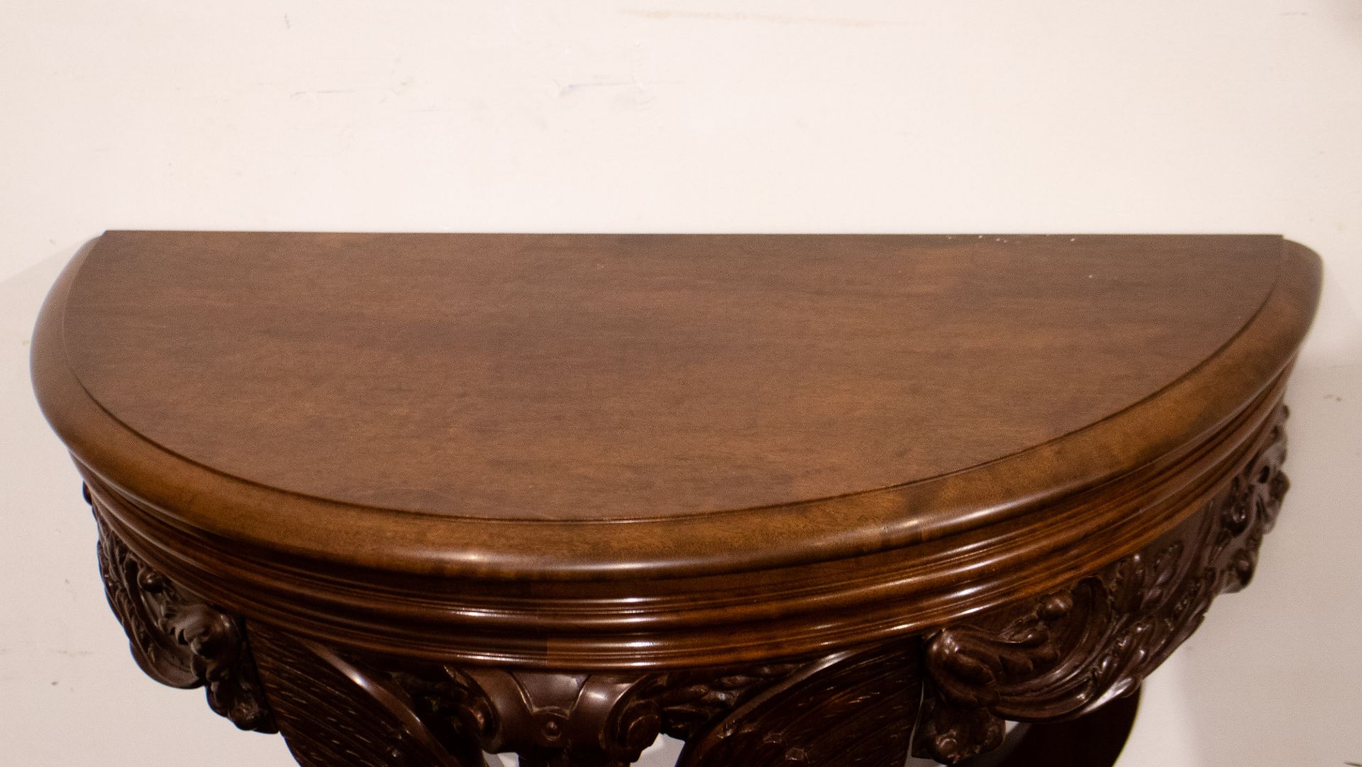 Oak console with eagle, French. - Image 2 of 2