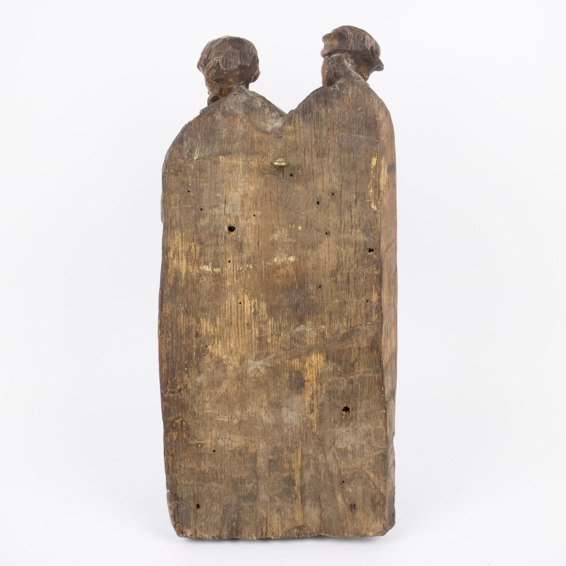 A carved wooden relief of two Saints, Flemish late 15th early 16th century - Bild 6 aus 9