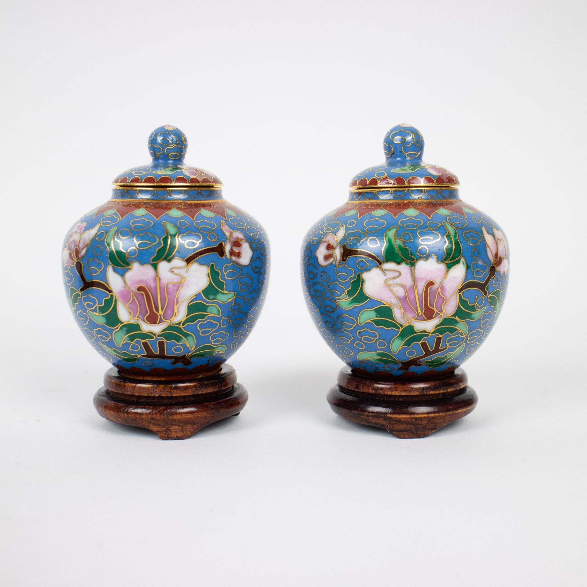 A collection of Chinese cloisonné items - Image 3 of 6