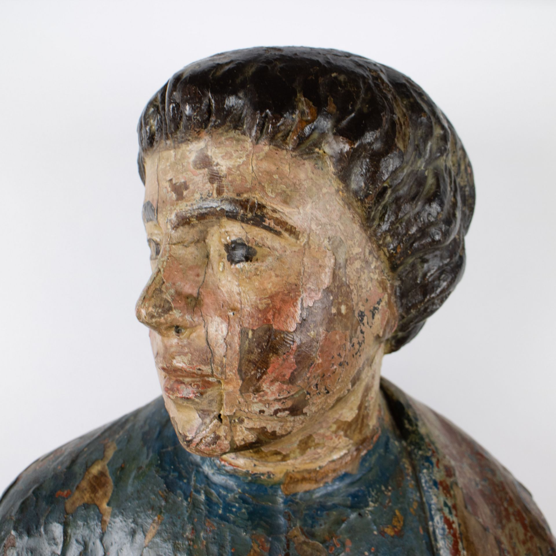Wooden statue of a man 16th century - Bild 2 aus 12