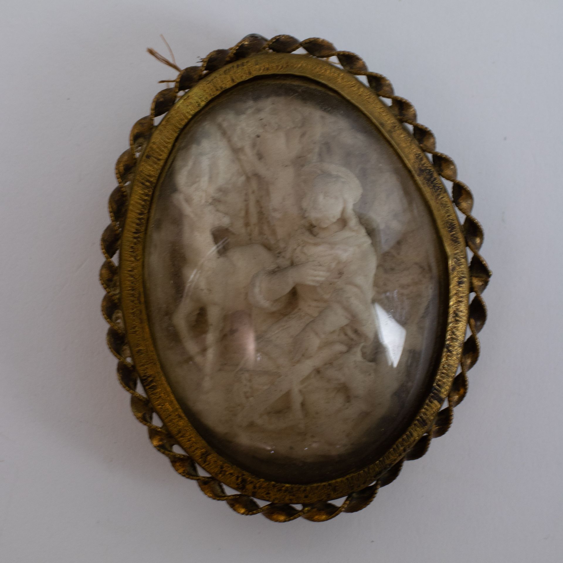 A collection of religious items consisting of a relic, a relic beguine Theressia Verhaeghe, a bottle - Image 4 of 8