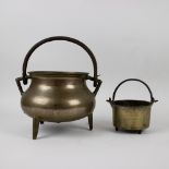 2 bronze grapes or cooking pots