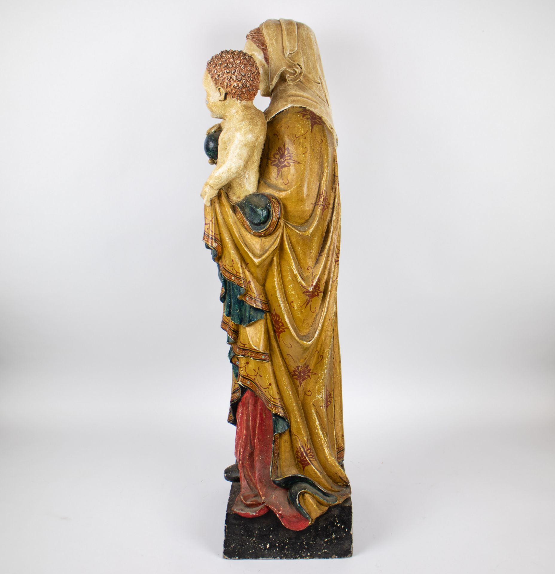 Polychrome wooden statue of Mary with child - Image 3 of 5