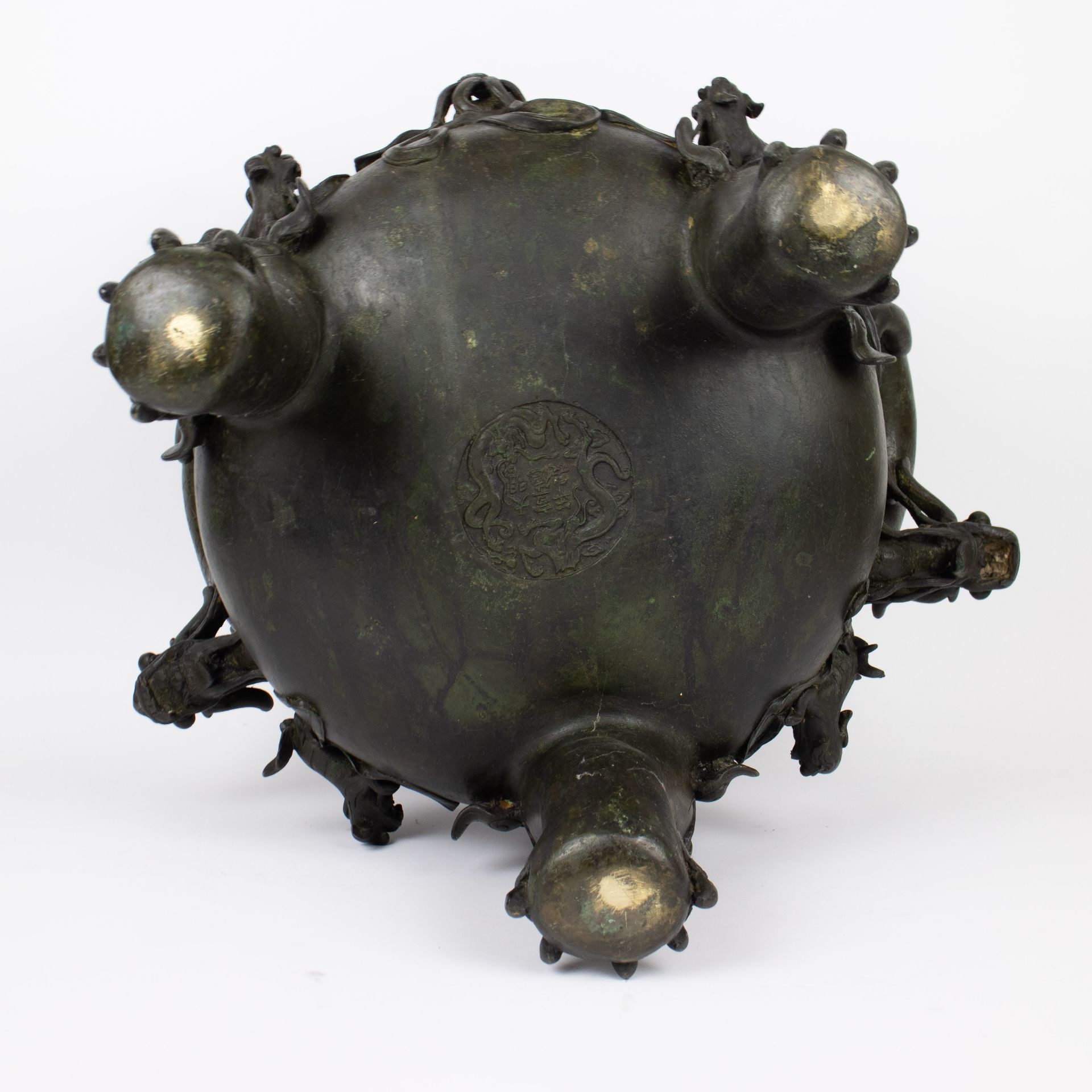 A large Chinese incense burner - Image 16 of 18
