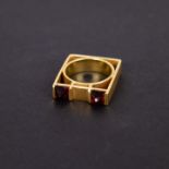 Gold ring with quartz stones 18 kt