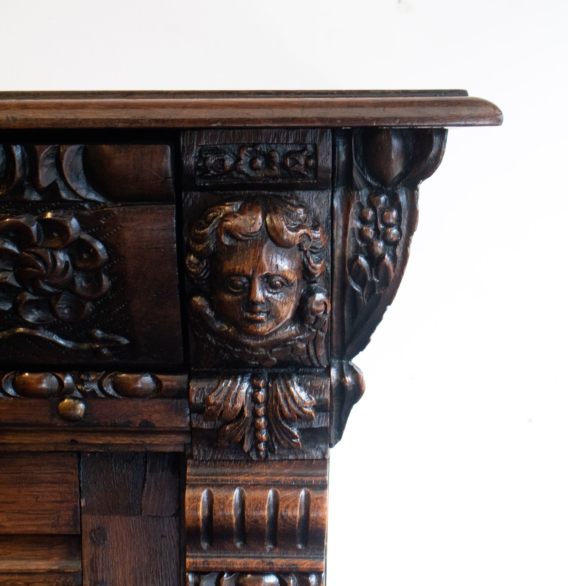 Enfilade 18th century with later carving (19th century) - Image 6 of 6