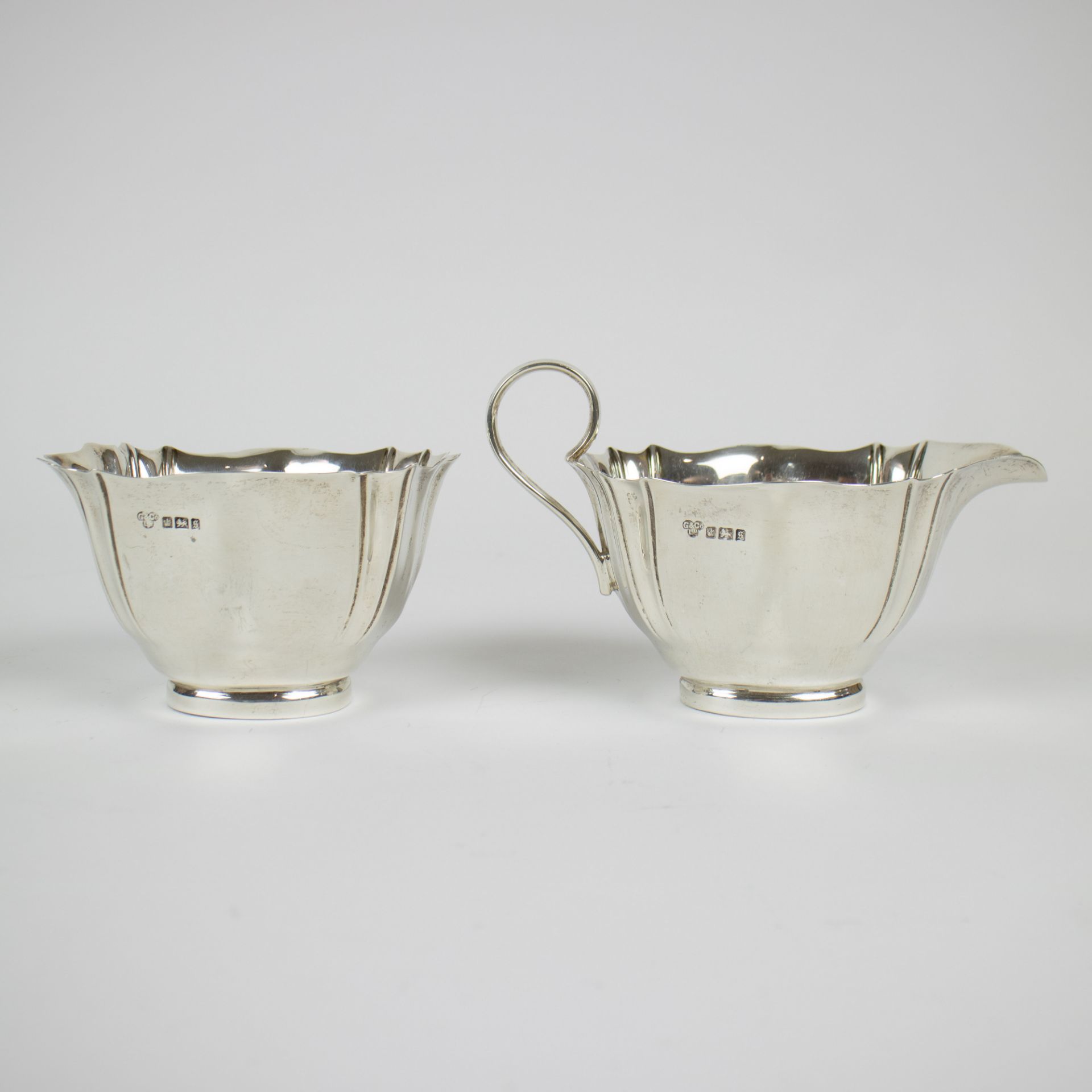 Sugar bowl and milk jug The Goldsmiths & Silversmiths Co Ltd - Image 4 of 7