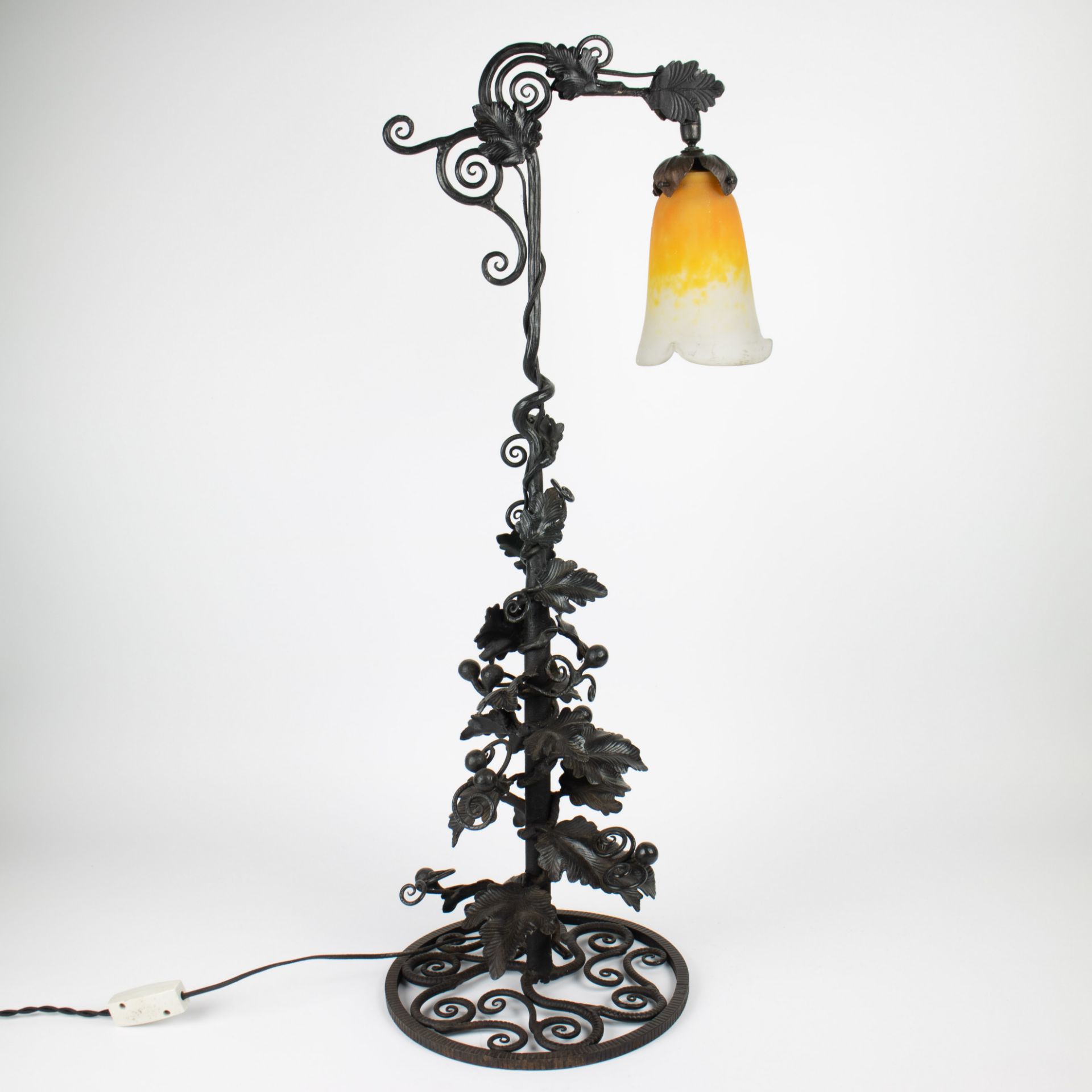 Art Deco cast iron lamp with Muller glass shade - Image 3 of 5
