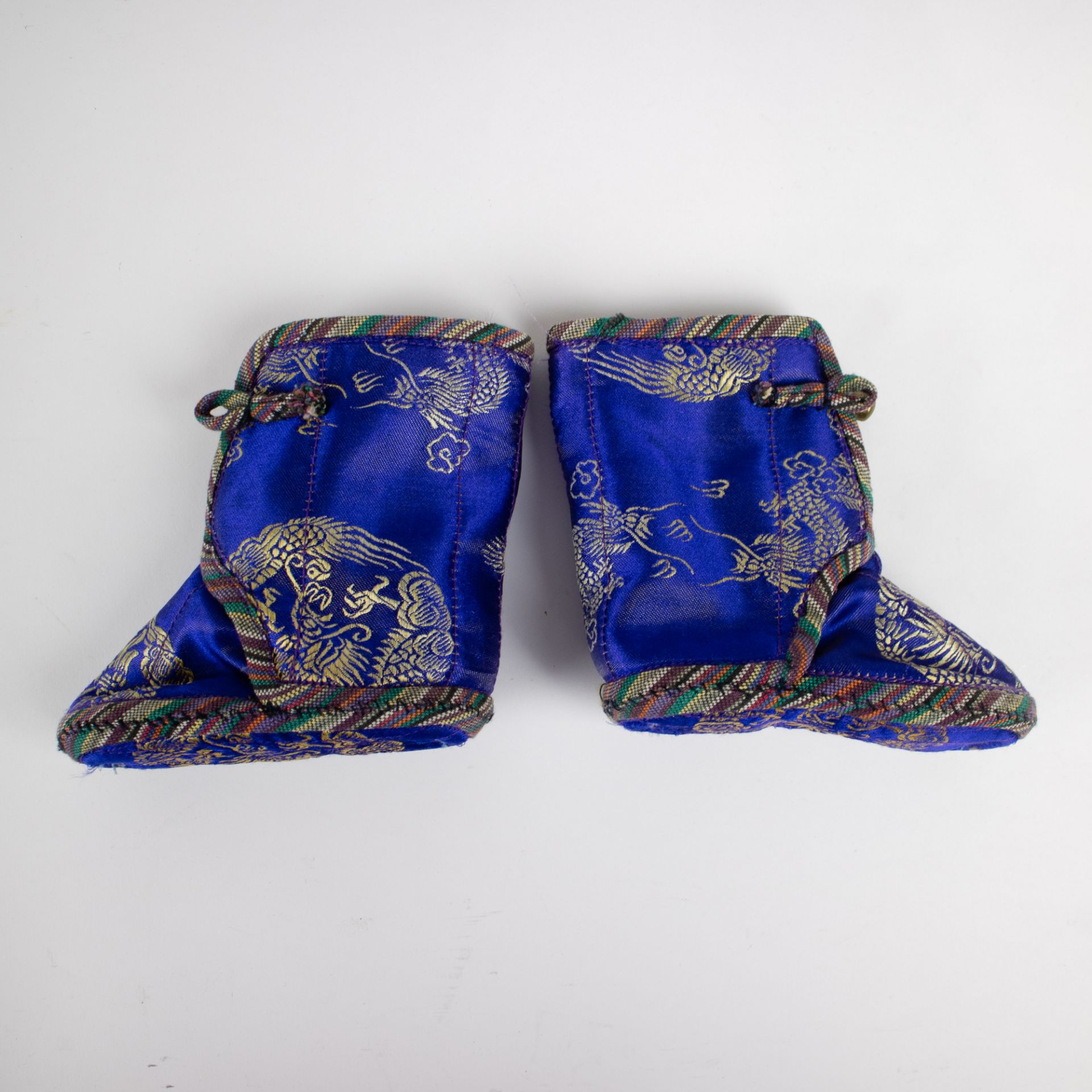 A southern Chinese garment and 2 child shoes - Image 2 of 3