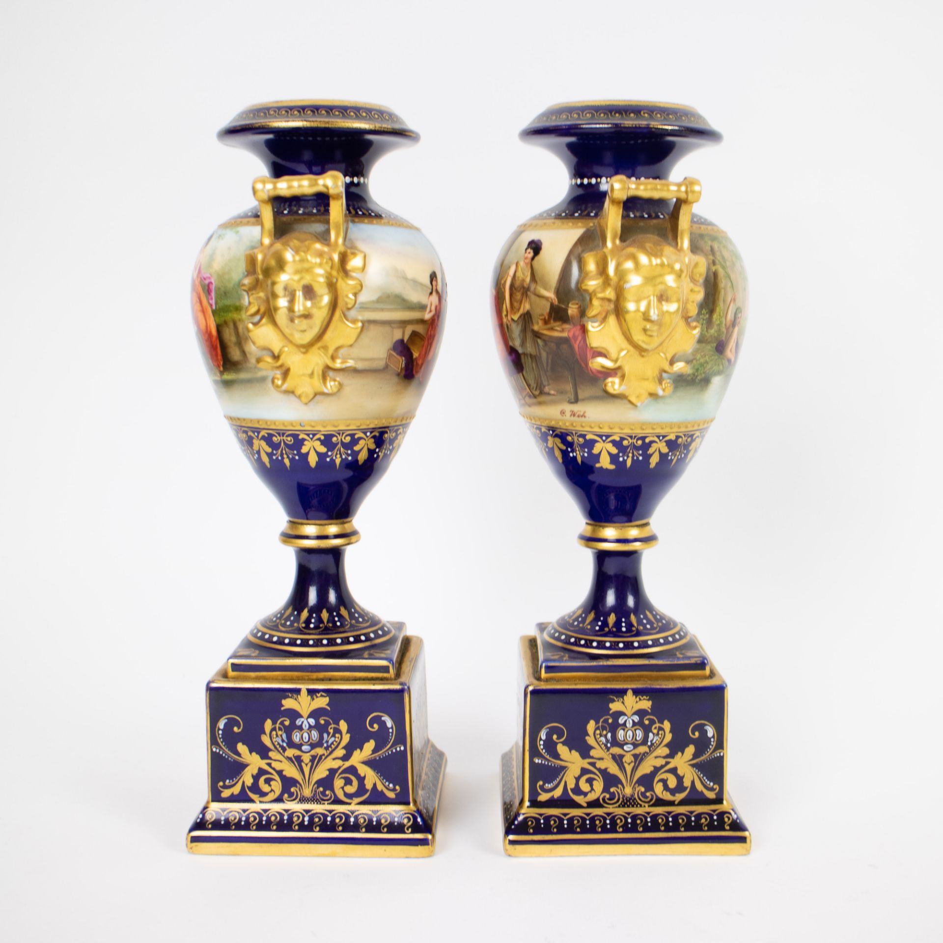 Pair of Vienna porcelain vases - Image 2 of 7