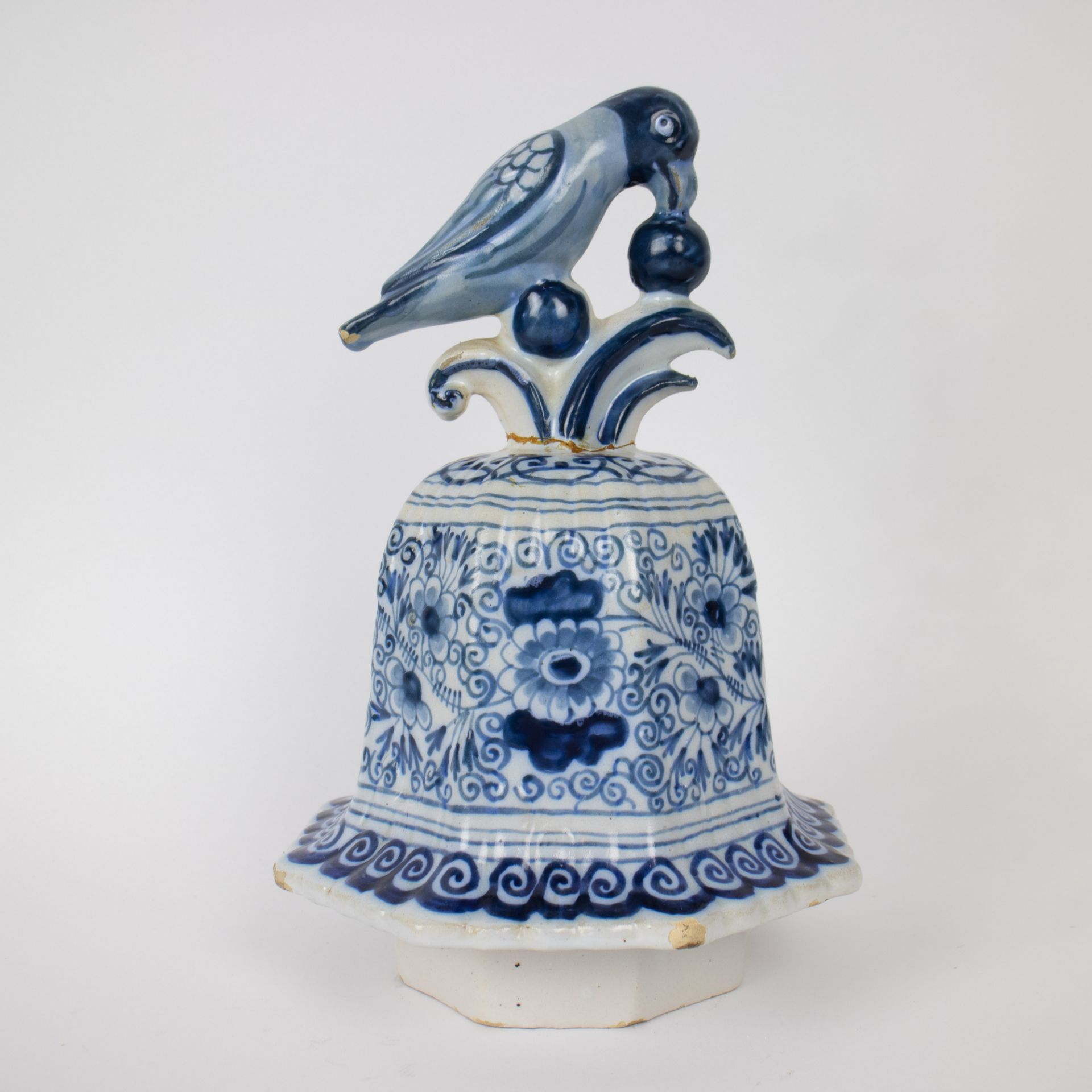 Octagonal baluster-shaped Delft vase - Image 9 of 9