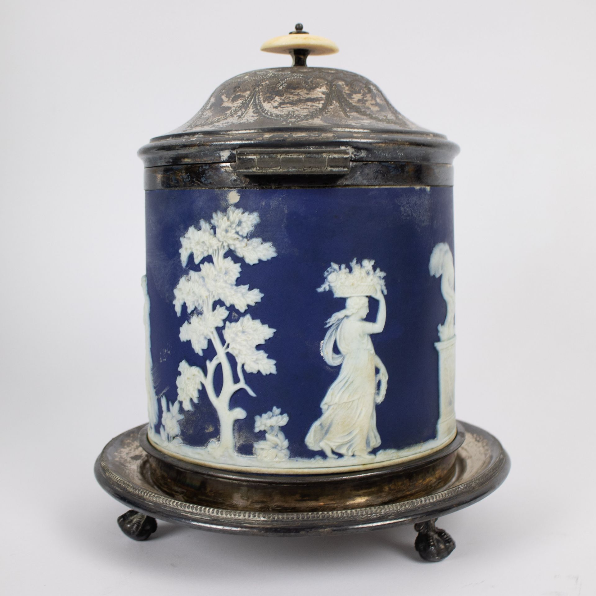 A collection of Wedgwood - Image 4 of 9