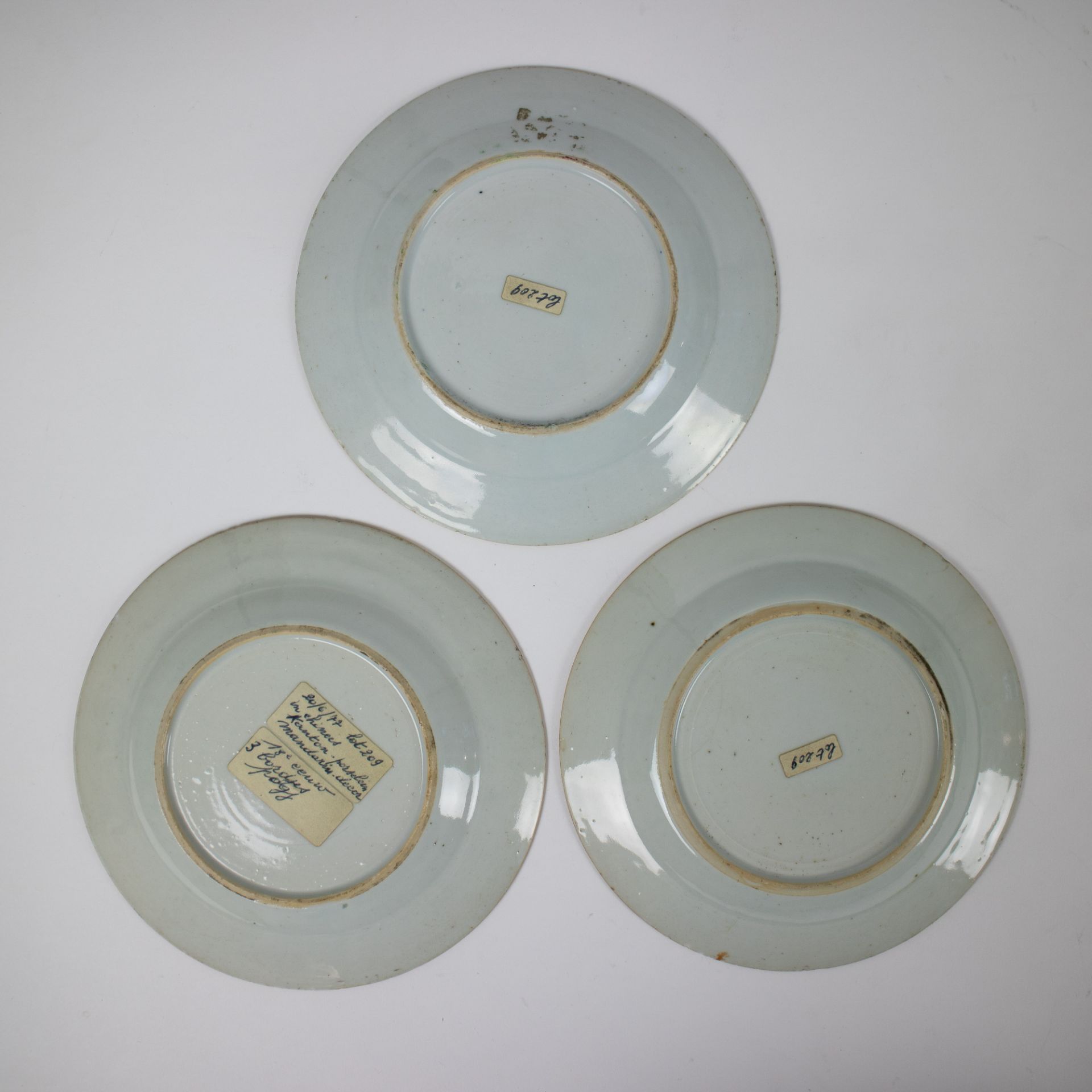 A collection of 4 Chinese plates 18th century and 2 Japanese plates - Image 3 of 7