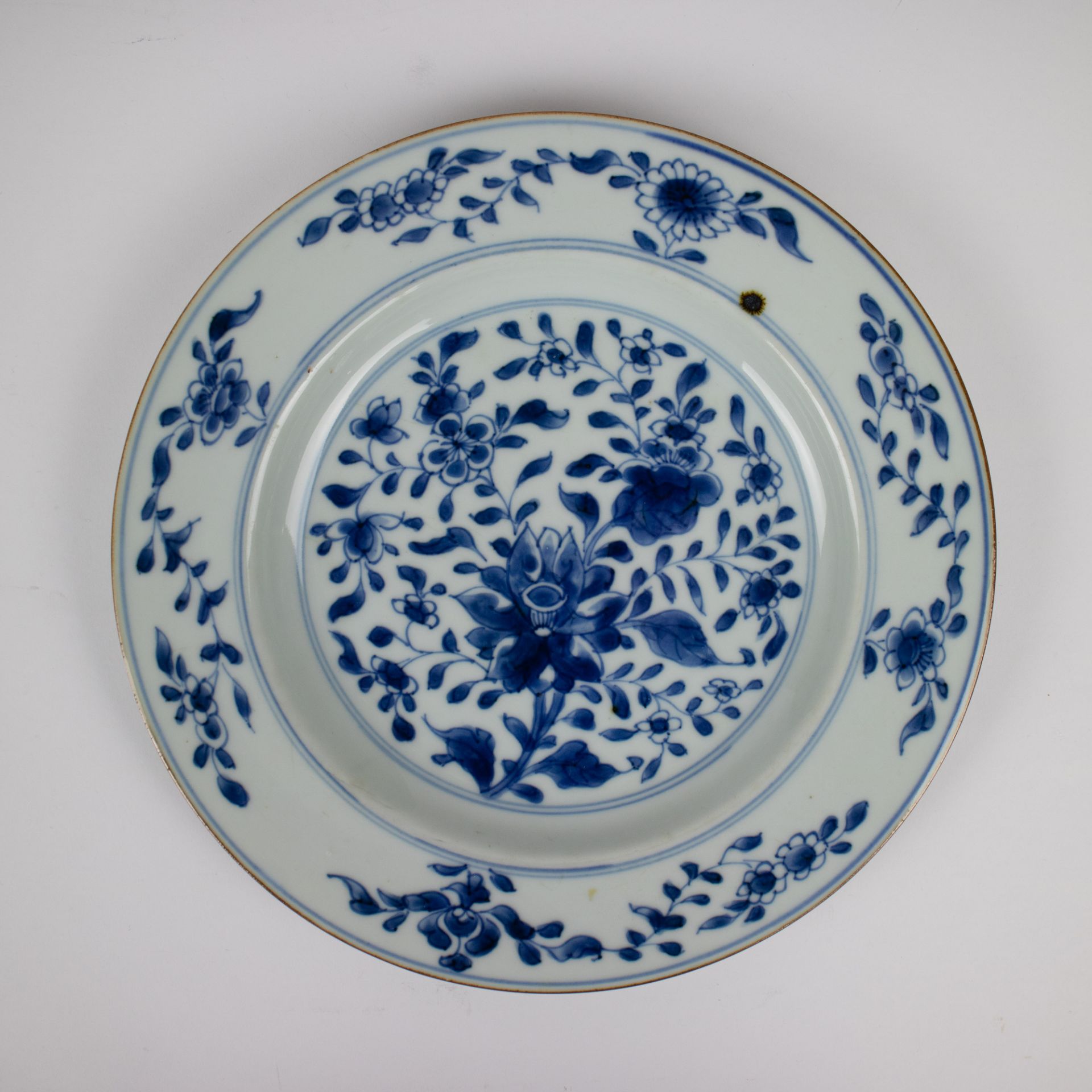 2 plates and 2 small bowls, Kangxi - Image 2 of 10