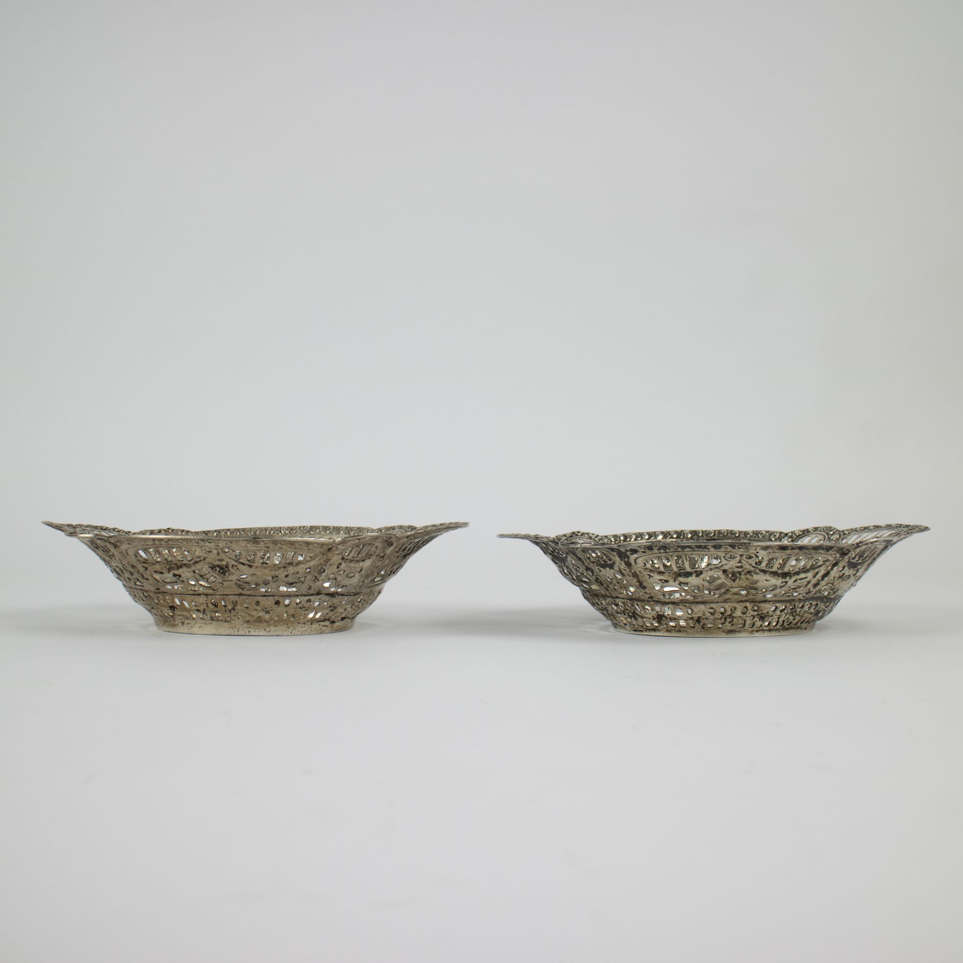 2 Silver baskets German, dated ca 1920. - Image 2 of 5