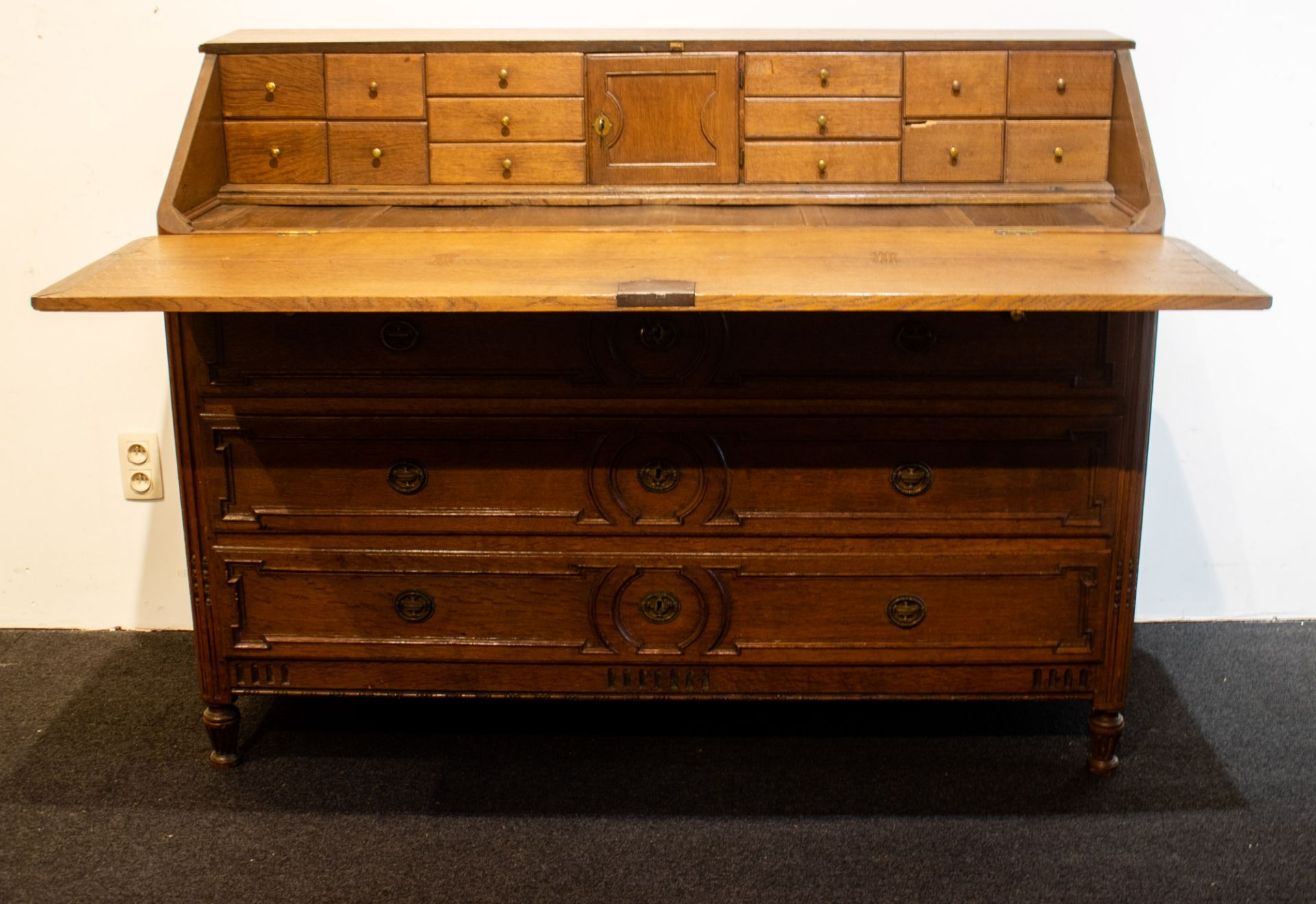 French 18th century large oak secretary with 3 drawers - Image 3 of 4