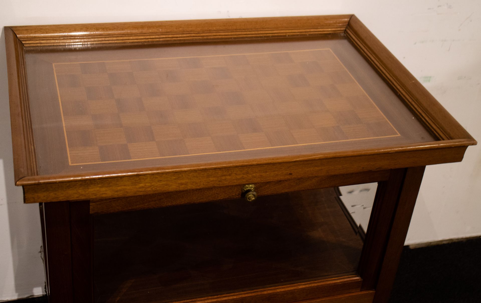 An Art Deco tea cabinet, Kohn child's chair & a tripod gueridon - Image 3 of 4