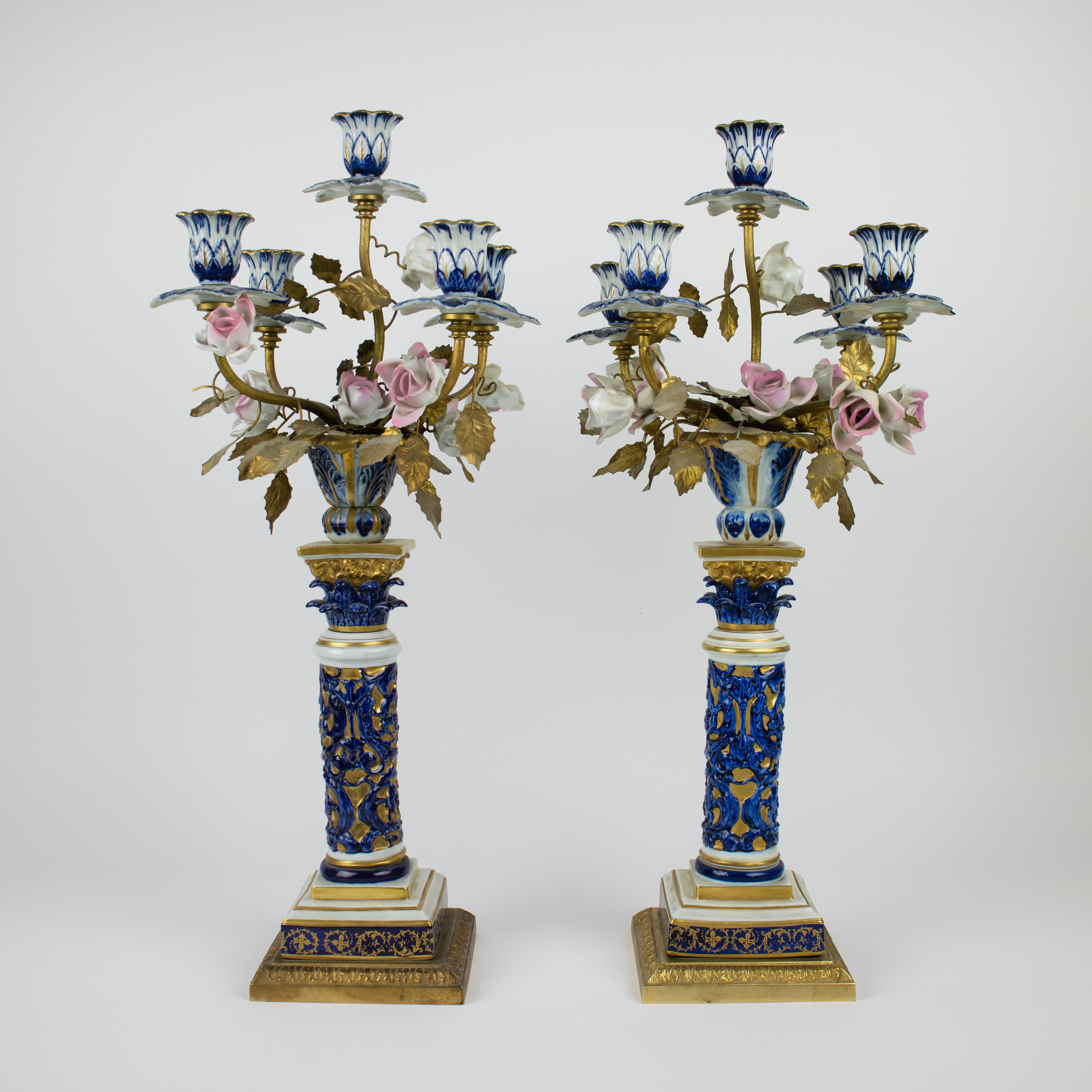 Pair of porcelain candlesticks and gilt metal, Italian - Image 3 of 6