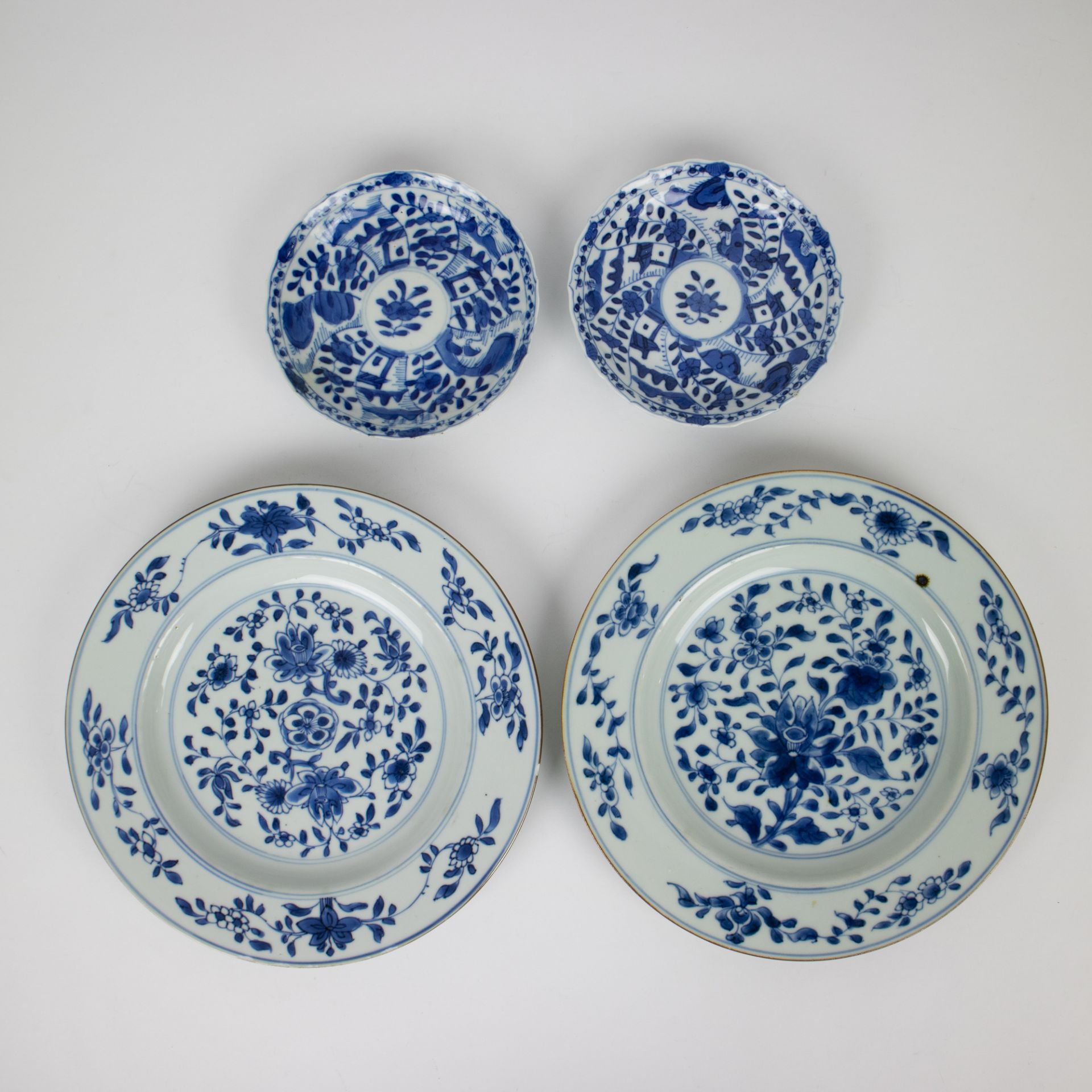 2 plates and 2 small bowls, Kangxi