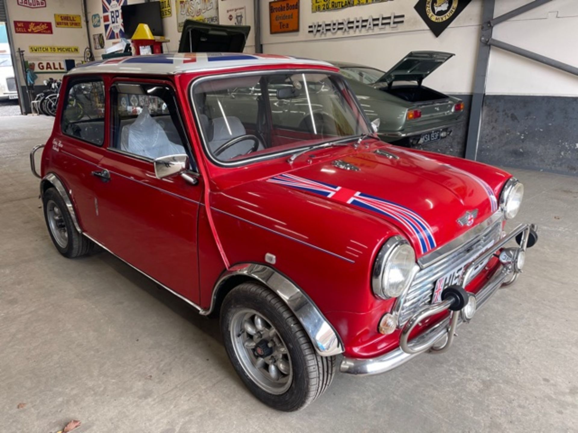 1990 Rover Mini Racing Flame Checkmate