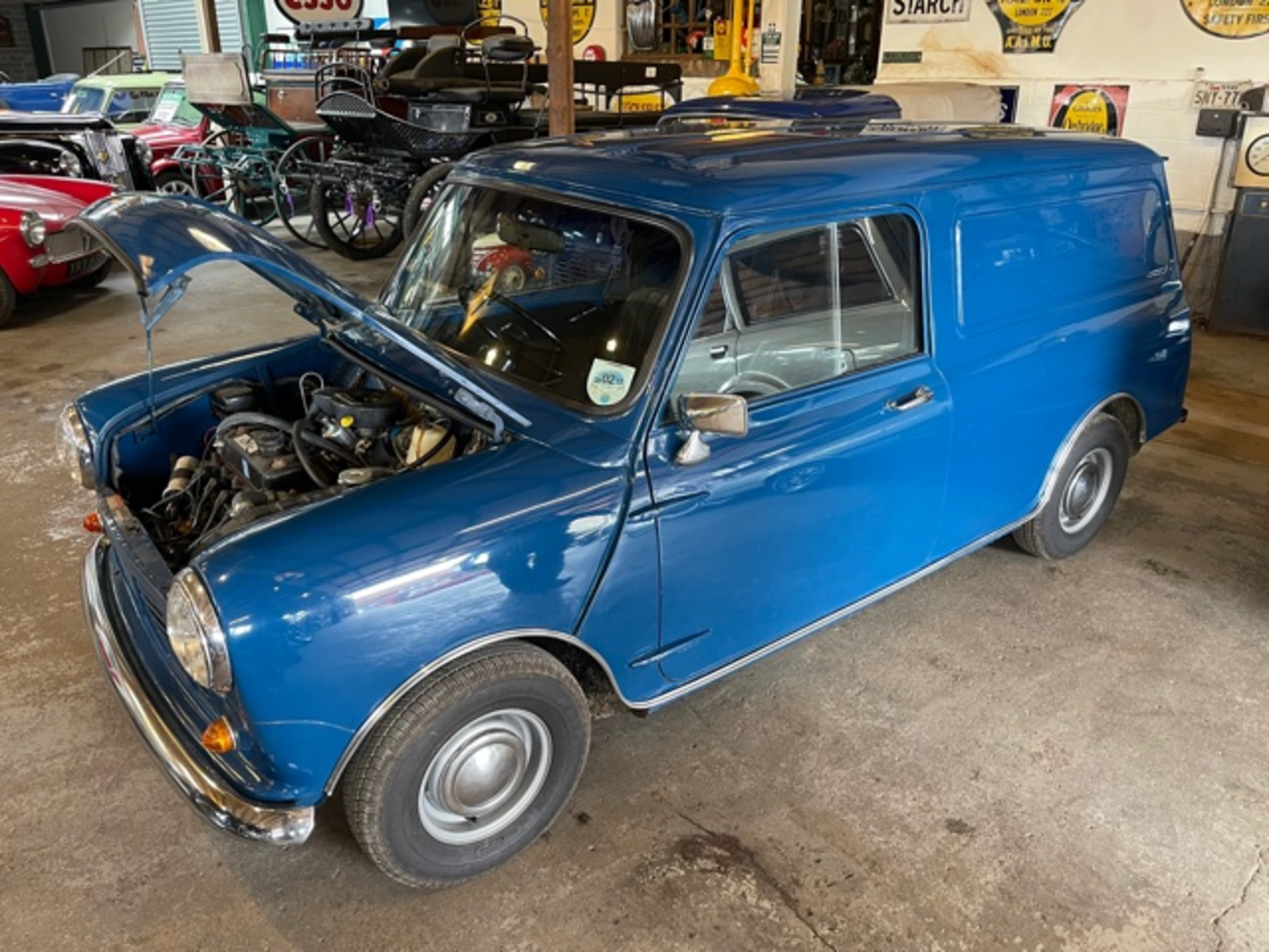 1972 AUSTIN MINI VAN