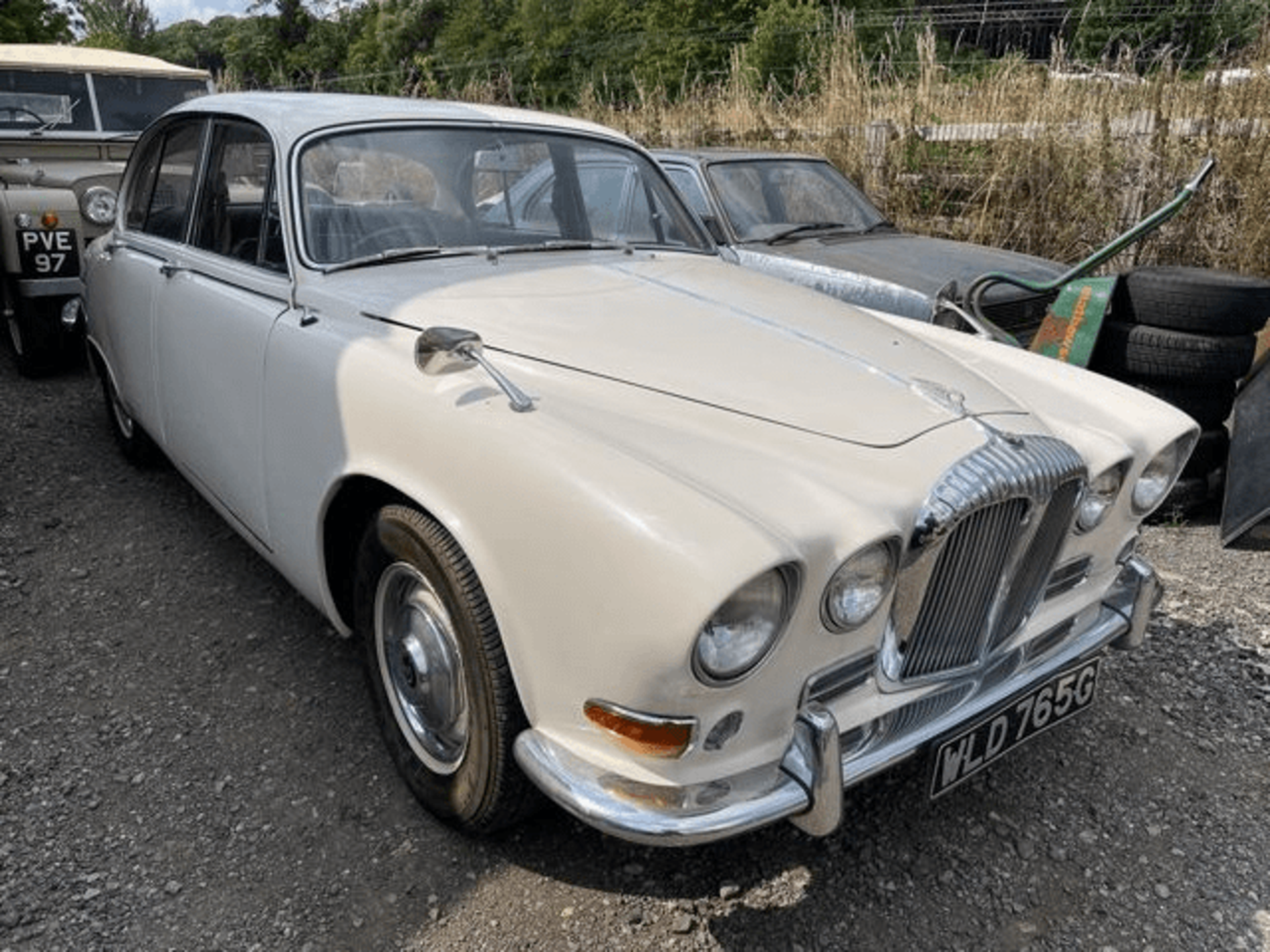 1968 DAIMLER 4.2 SOVEREIGN