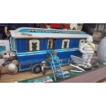 SHOWMANS CARAVAN MODEL