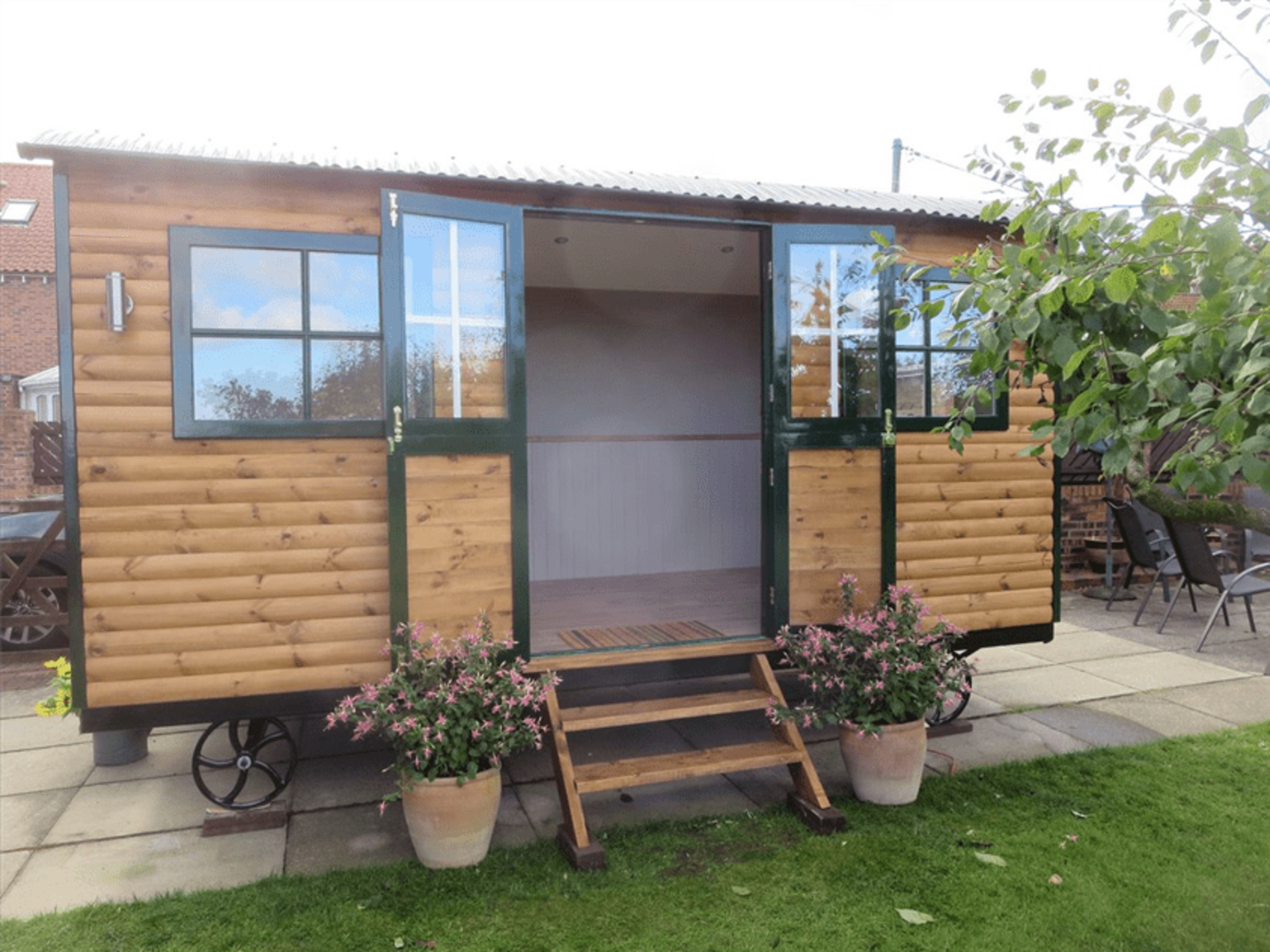 SHEPHERD'S HUT