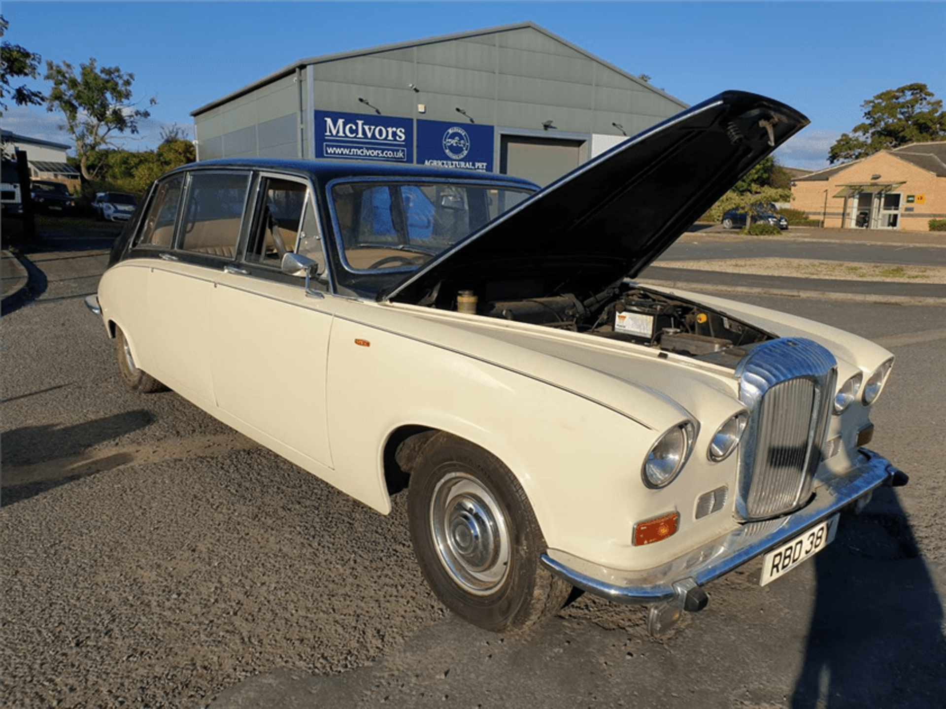 1983 DAIMLER DS420 LIMOUSINE