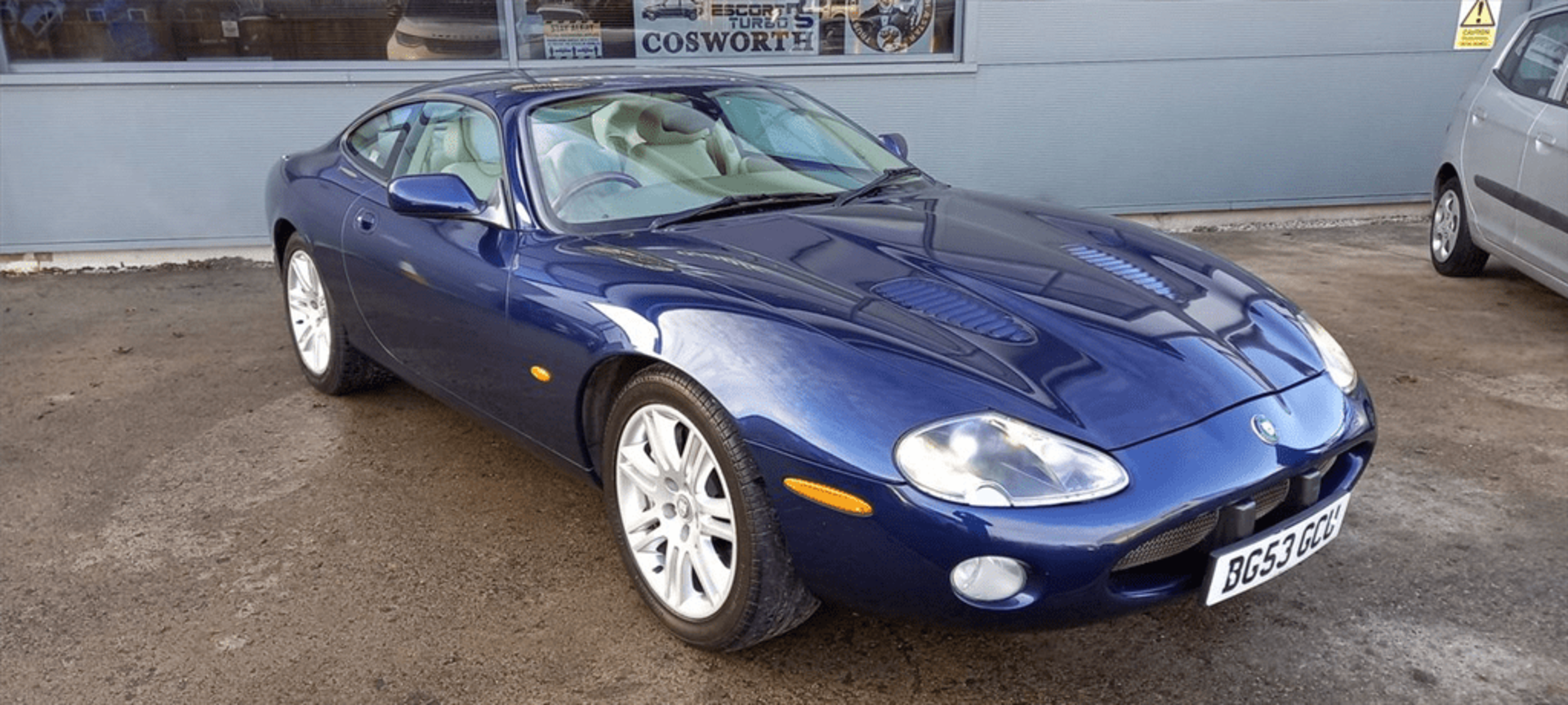 2003 JAGUAR XKR COUPE