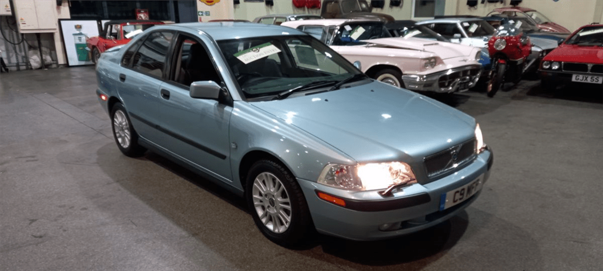 2004 VOLVO S40 S