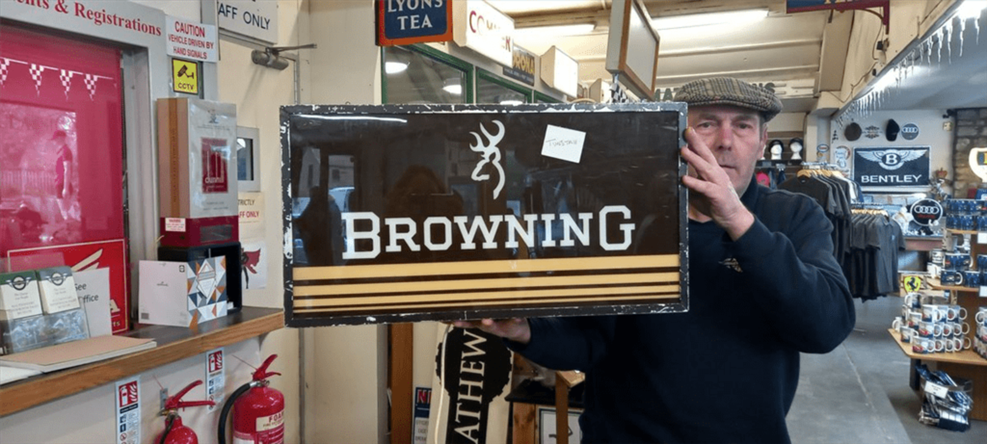 BROWNING GUN SIGN