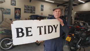 BE TIDY SIGN
