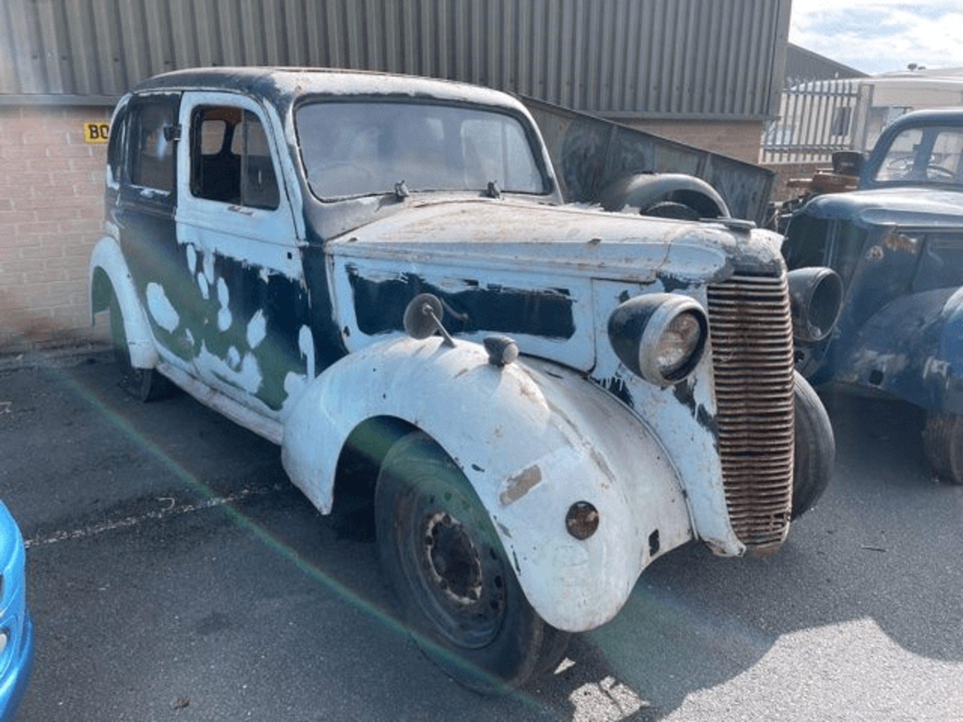 1947 VAUXHALL J14 x2