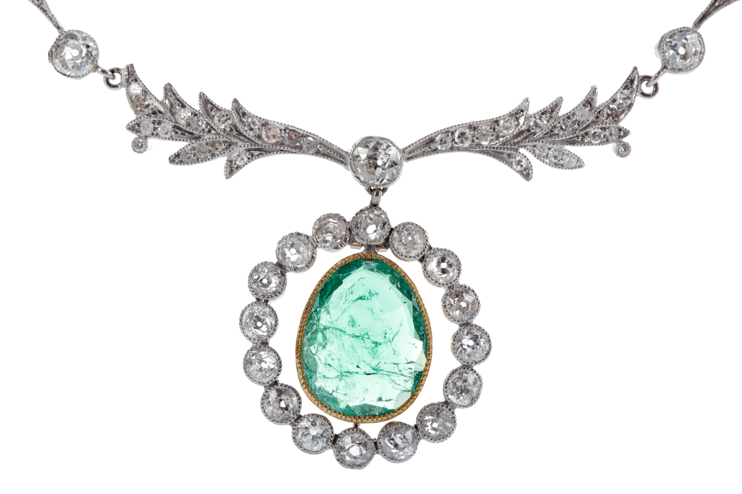 AN EMERALD AND DIAMOND NECKLET - Image 2 of 2