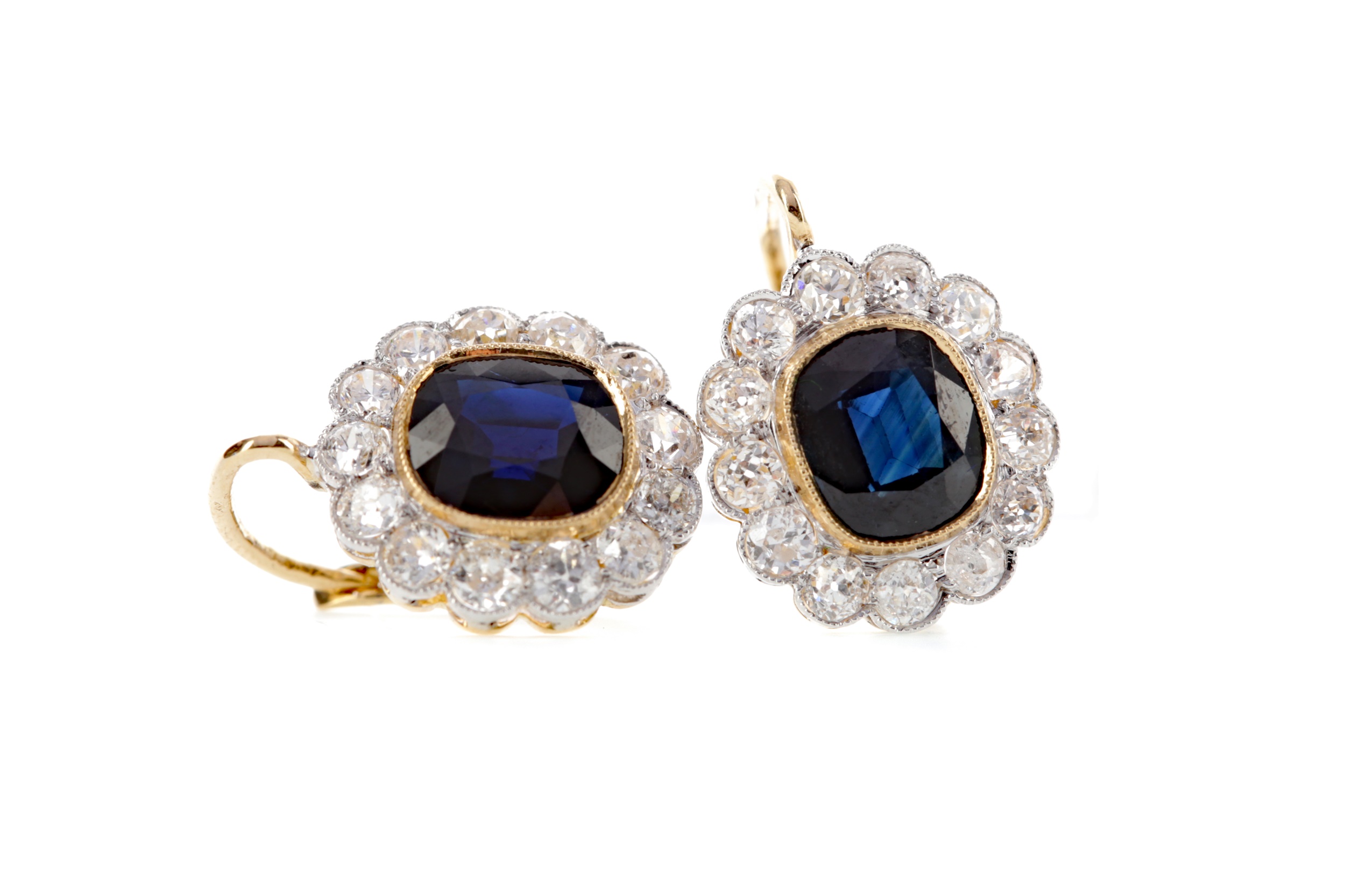 A PAIR OF SAPPHIRE AND DIAMOND EARRINGS